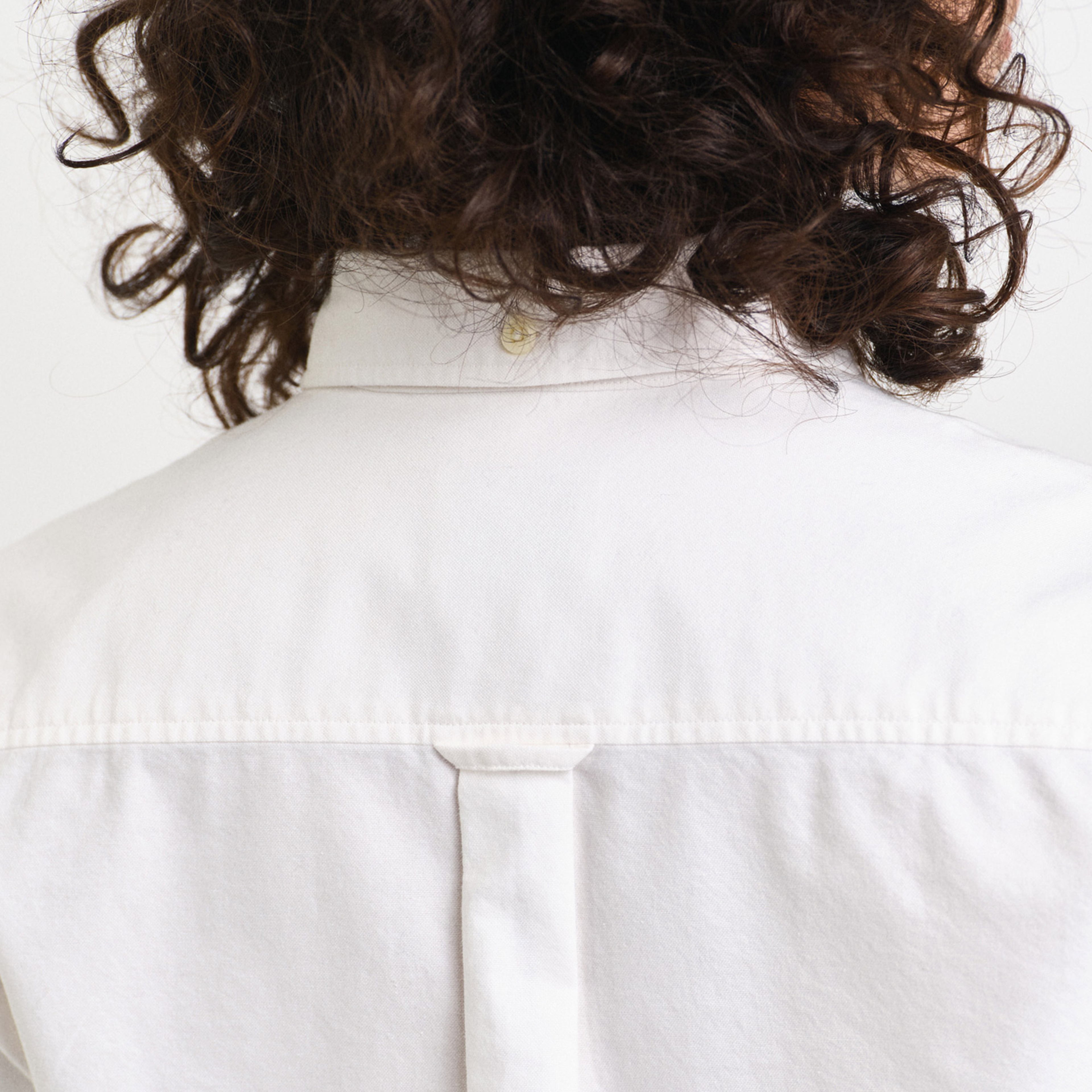 GANT Kadın Beyaz Regular Fit Düğmeli Yaka Oxford Gömlek