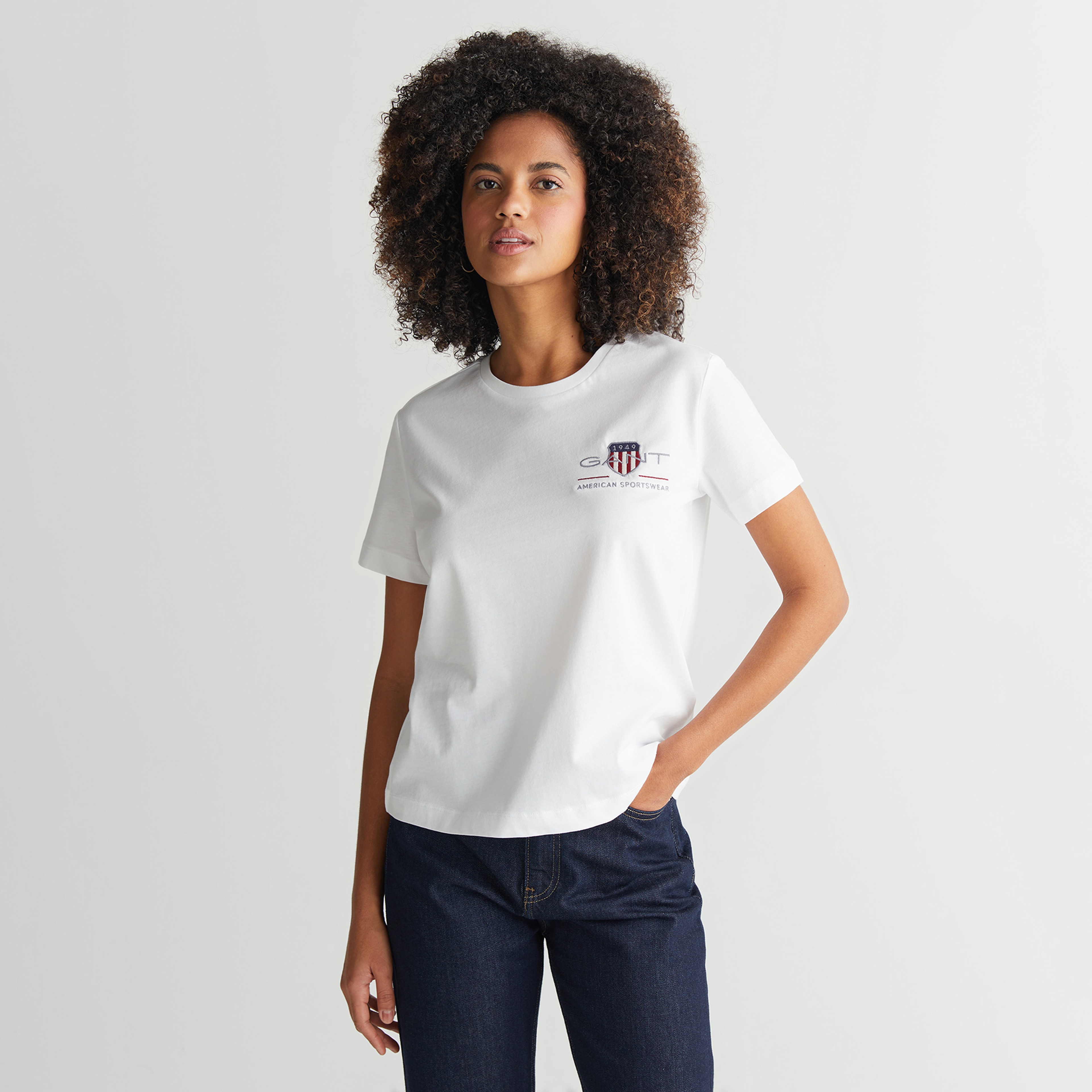 GANT Kadın Beyaz Regular Fit Bisiklet Yaka Logolu T-Shirt