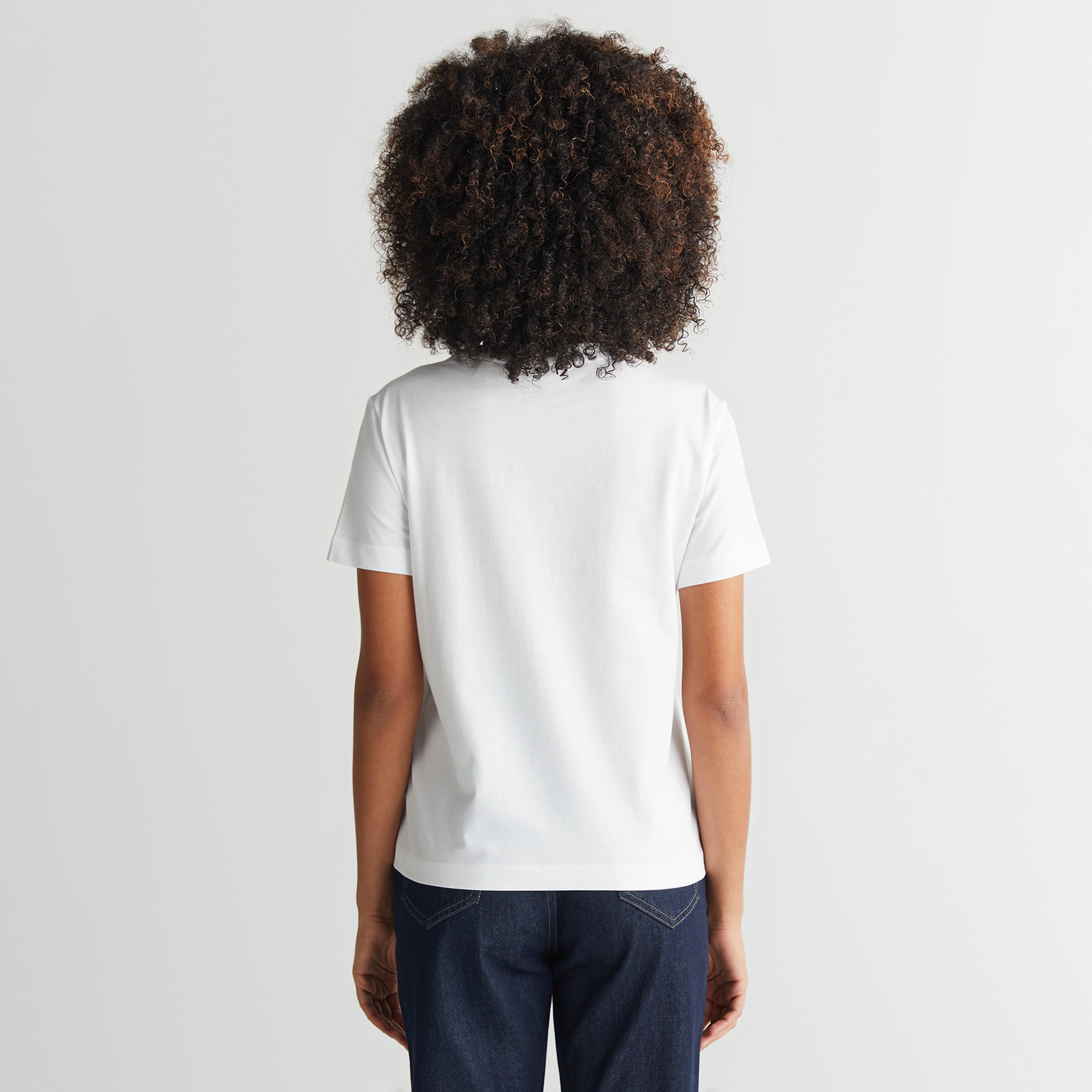 GANT Kadın Beyaz Regular Fit Bisiklet Yaka Logolu T-Shirt