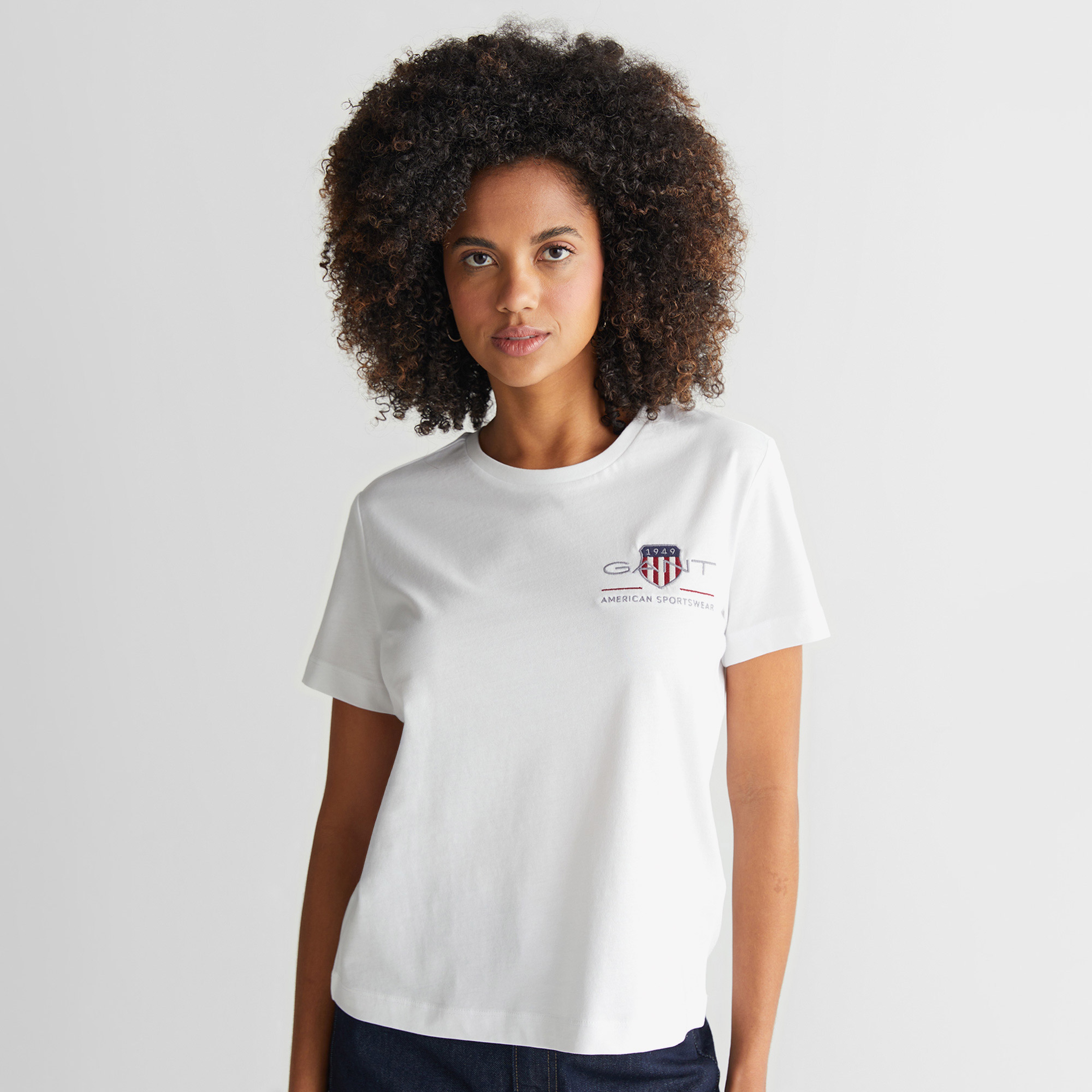GANT Kadın Beyaz Regular Fit Bisiklet Yaka Logolu T-Shirt