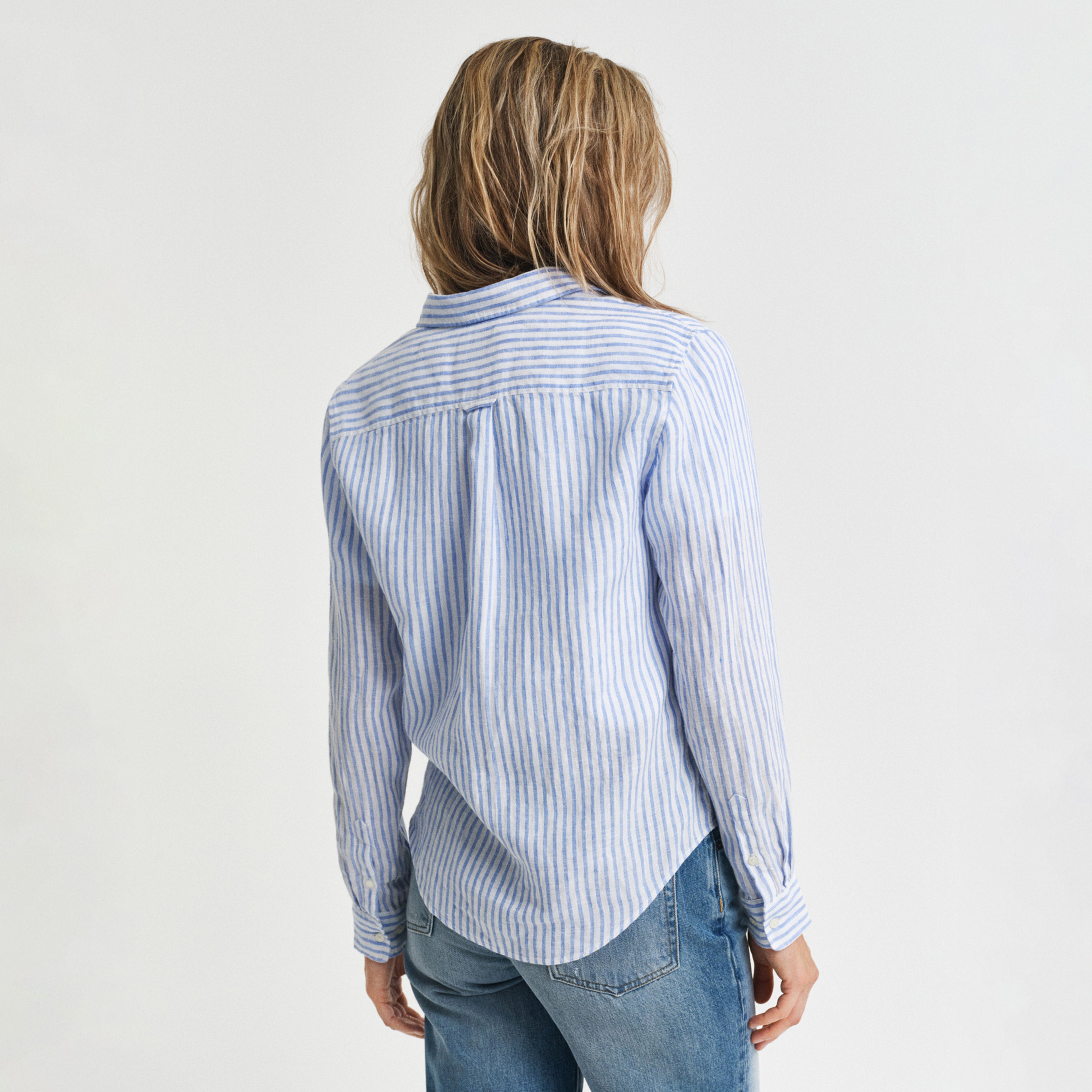 GANT Kadın Mavi Regular Fit Klasik Yaka Çizgili Keten Gömlek