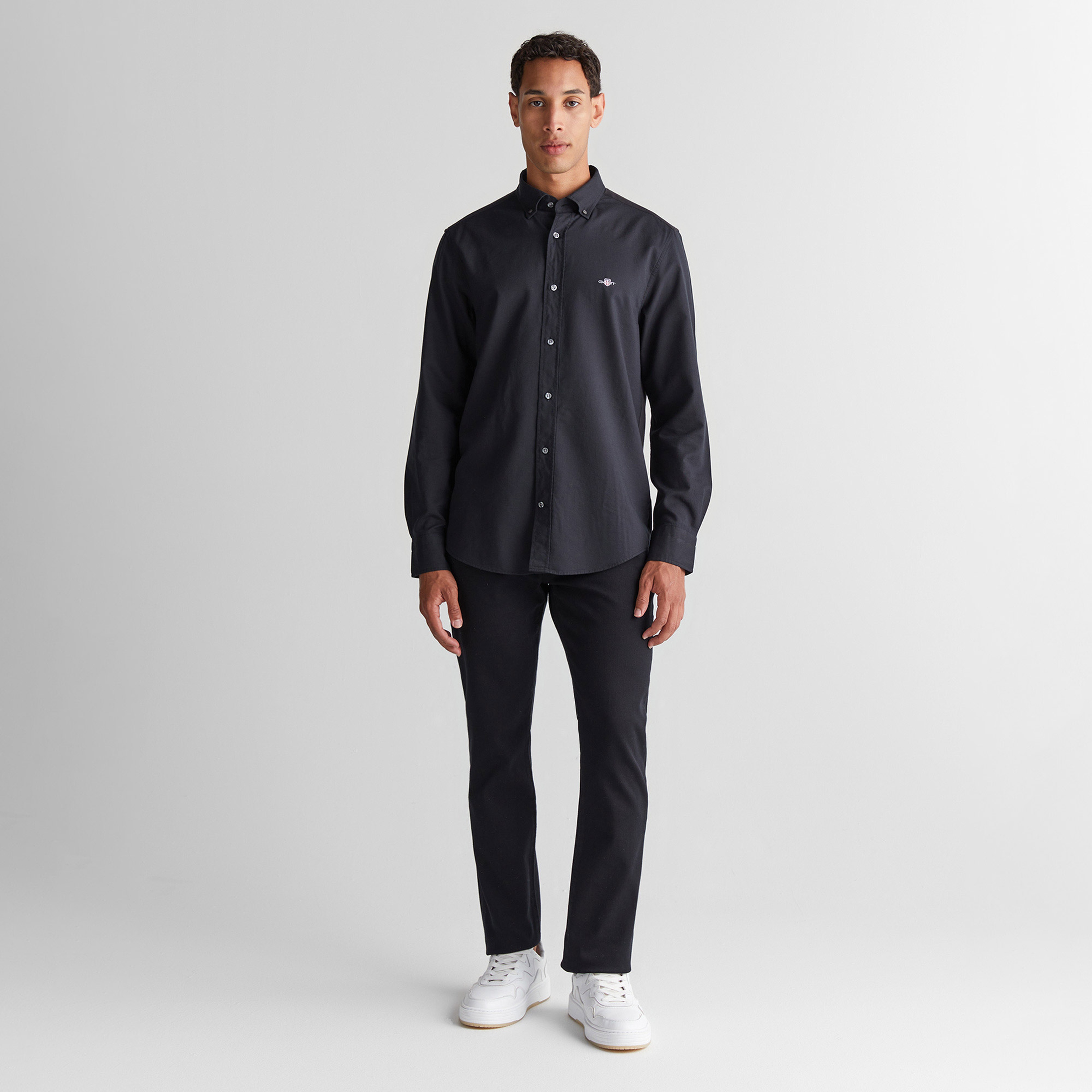 GANT Erkek Siyah Düğmeli Yaka Gömlek