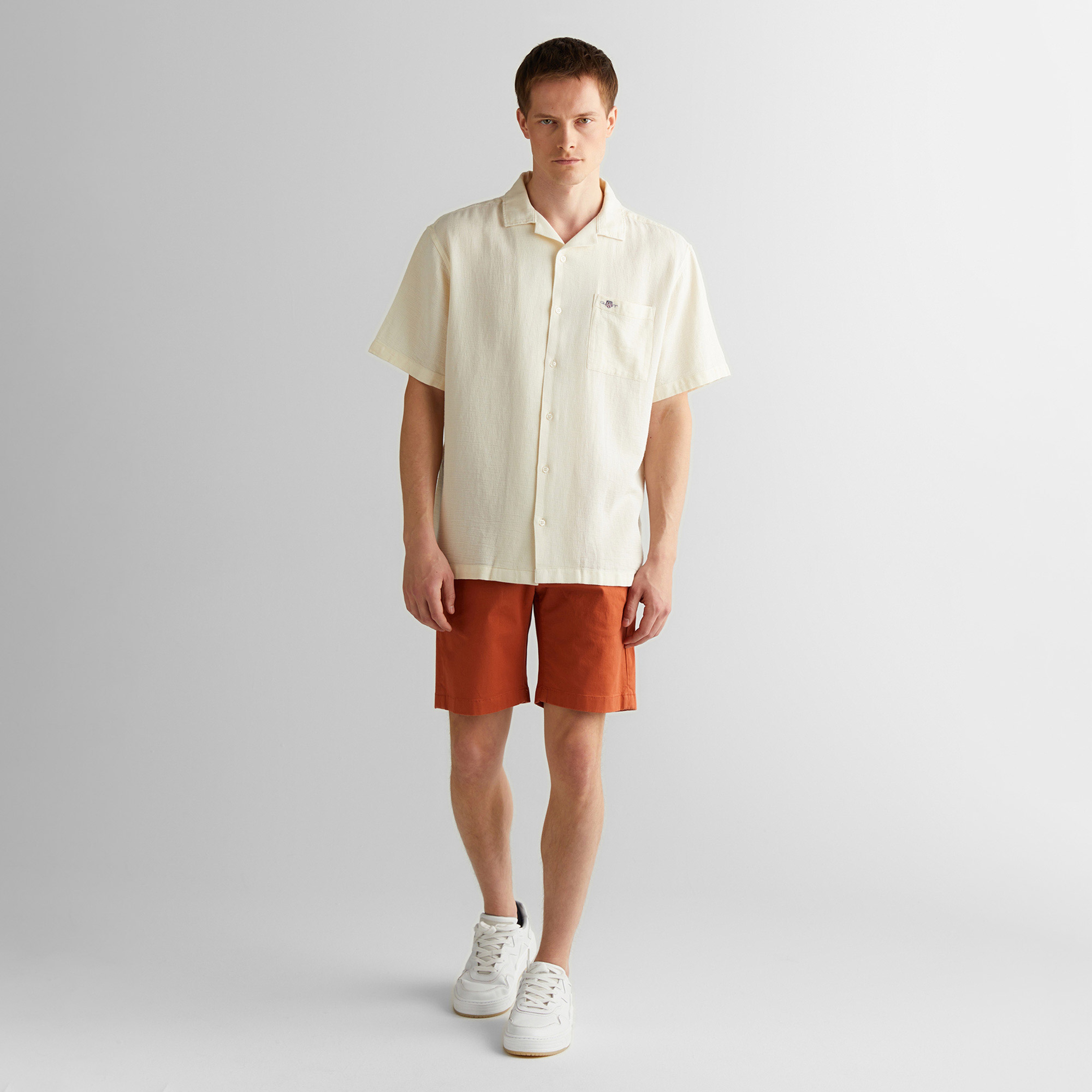 GANT Erkek Krem Regular Fit Klasik Yaka Gömlek