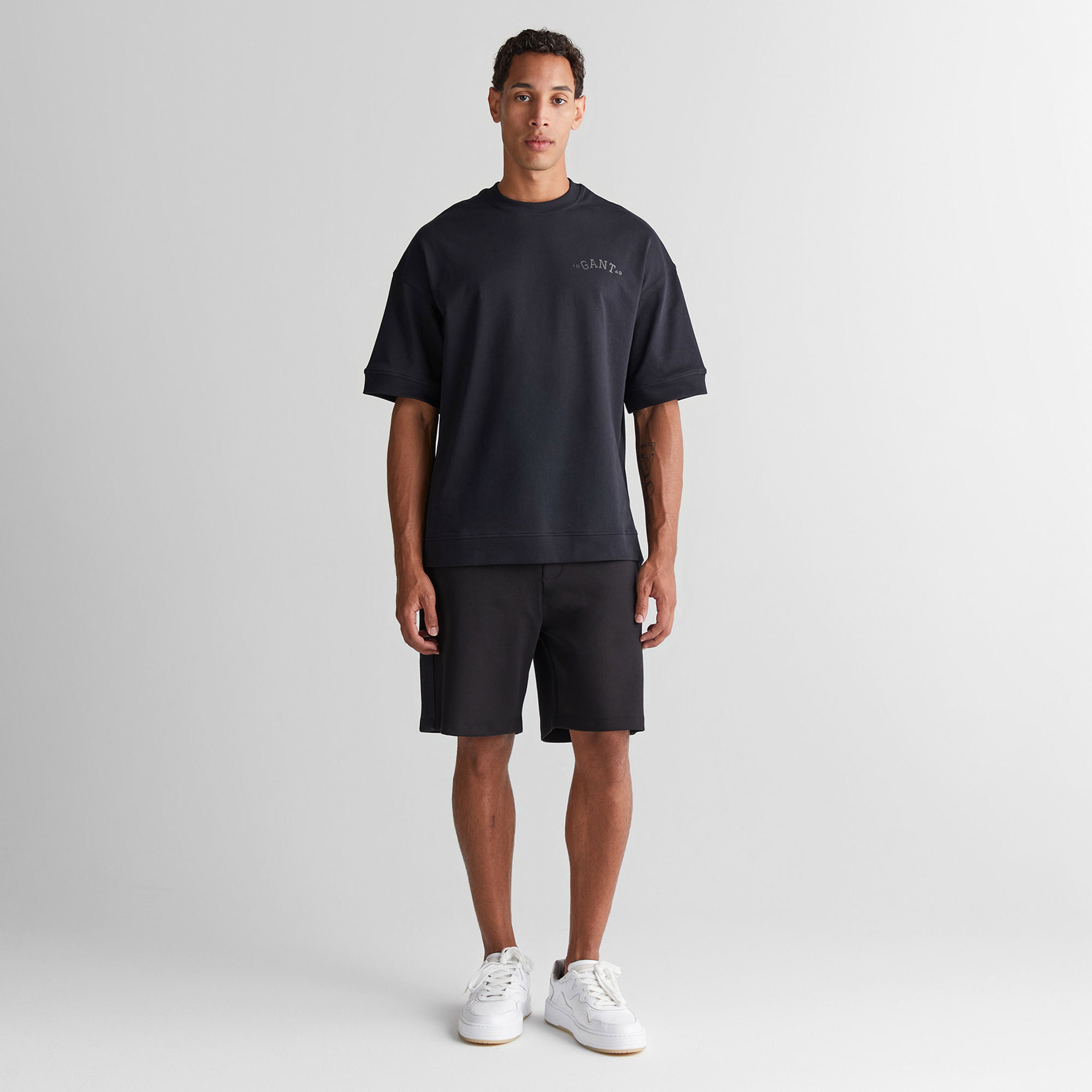 GANT Erkek Siyah Regular Fit Logolu Şort