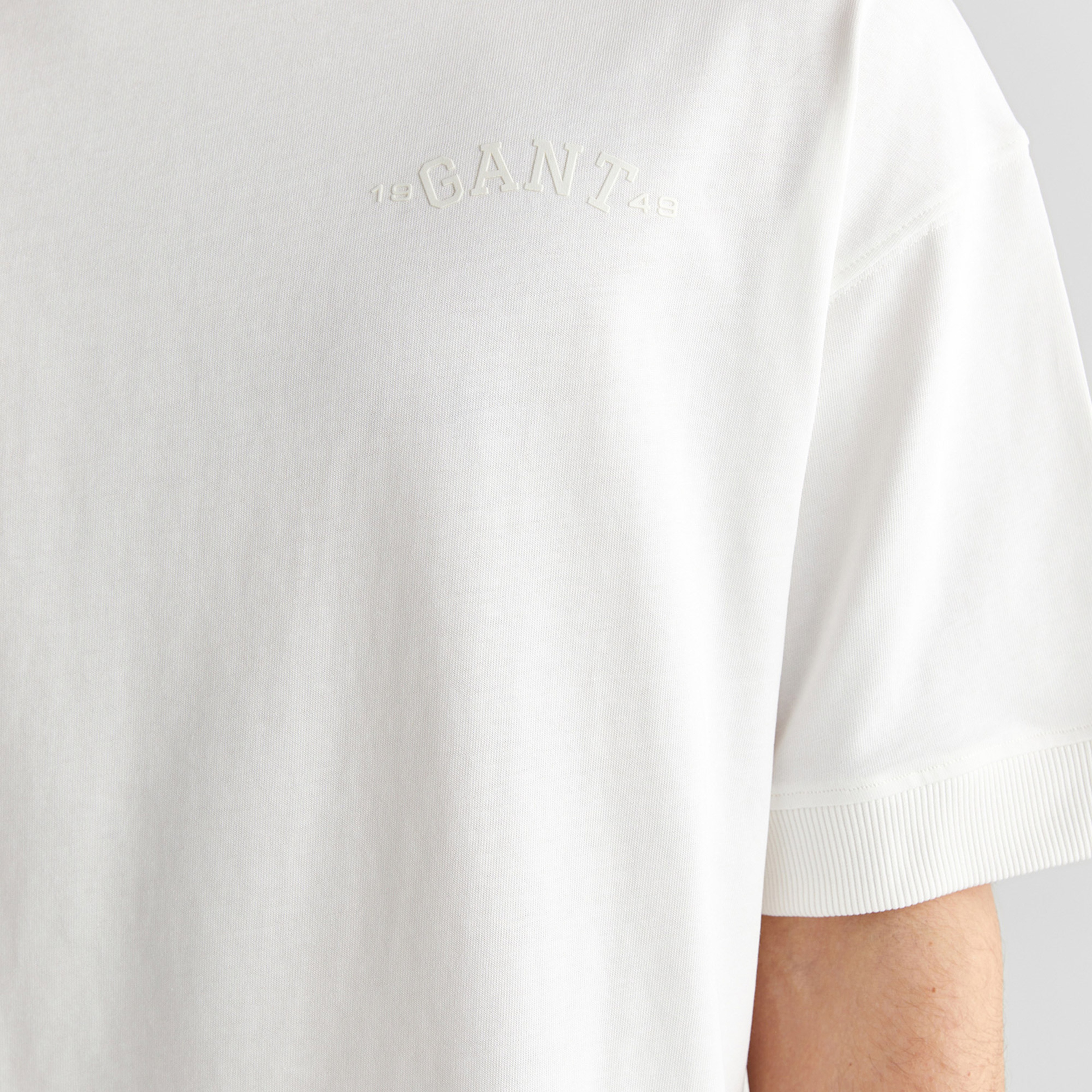 GANT Erkek Krem Orijinal Fit Bisiklet Yaka Logolu T-Shirt