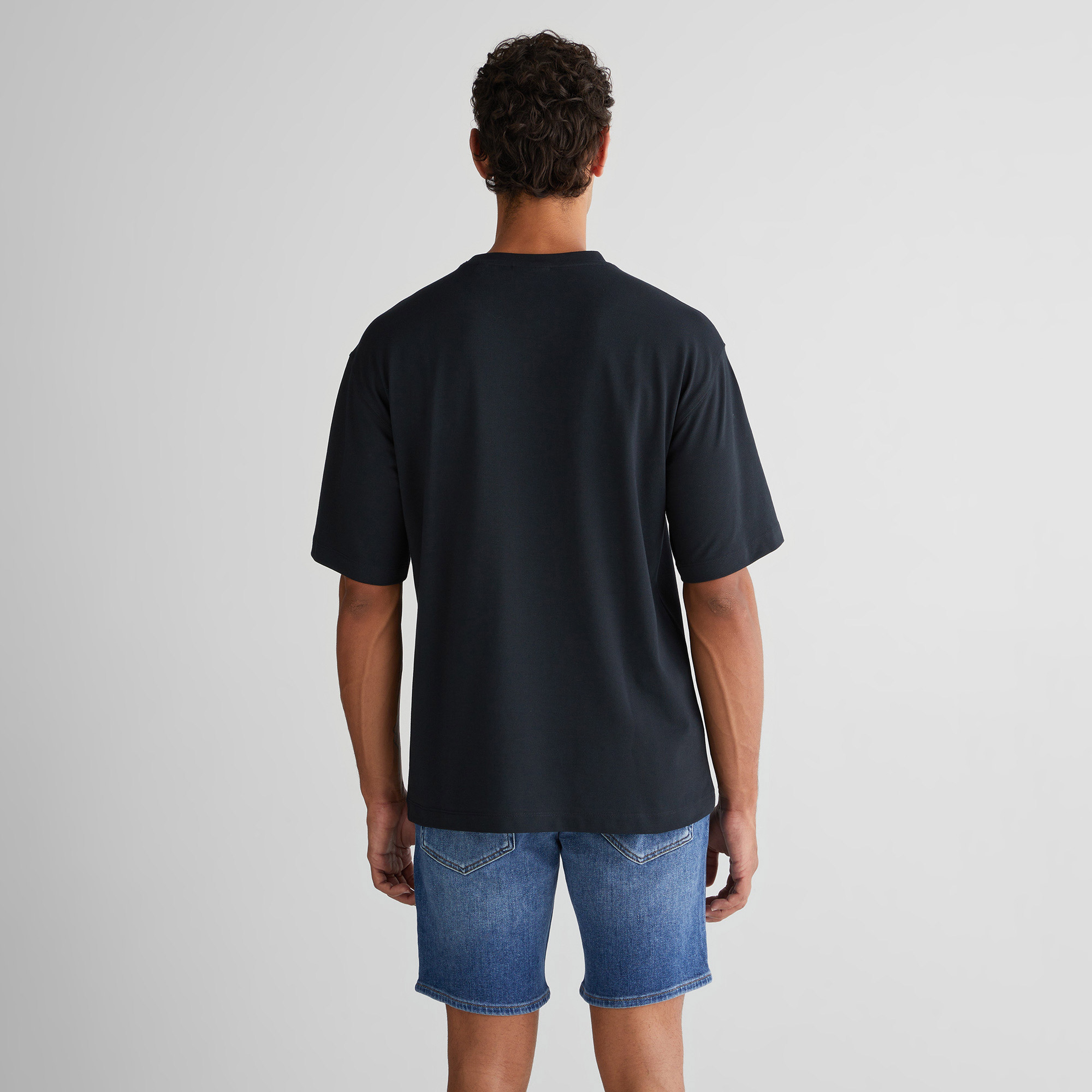 GANT Erkek Siyah Relaxed Fit Bisiklet Yaka Logolu T-Shirt