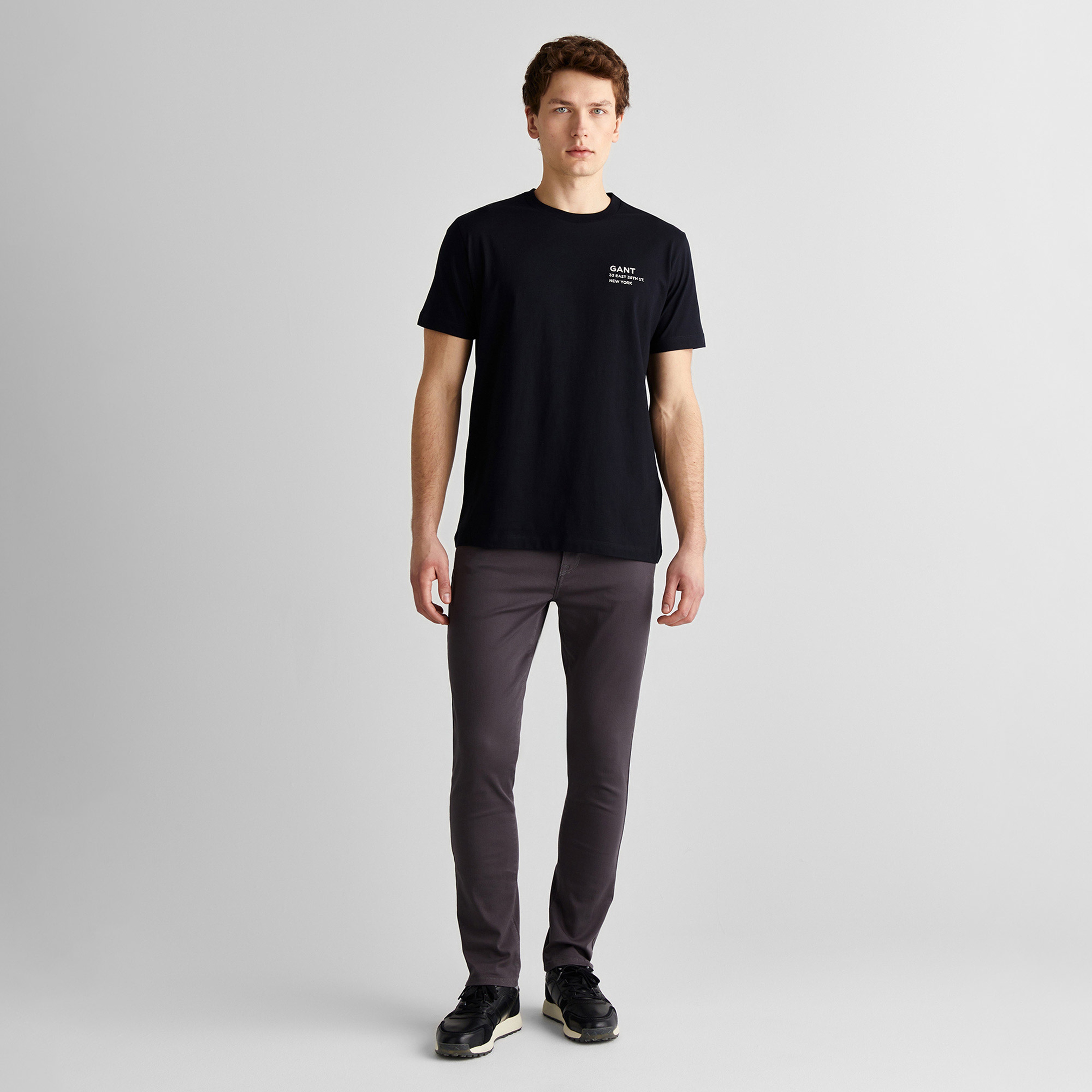 GANT Erkek Siyah Regular Fit Bisiklet Yaka Logolu T-Shirt