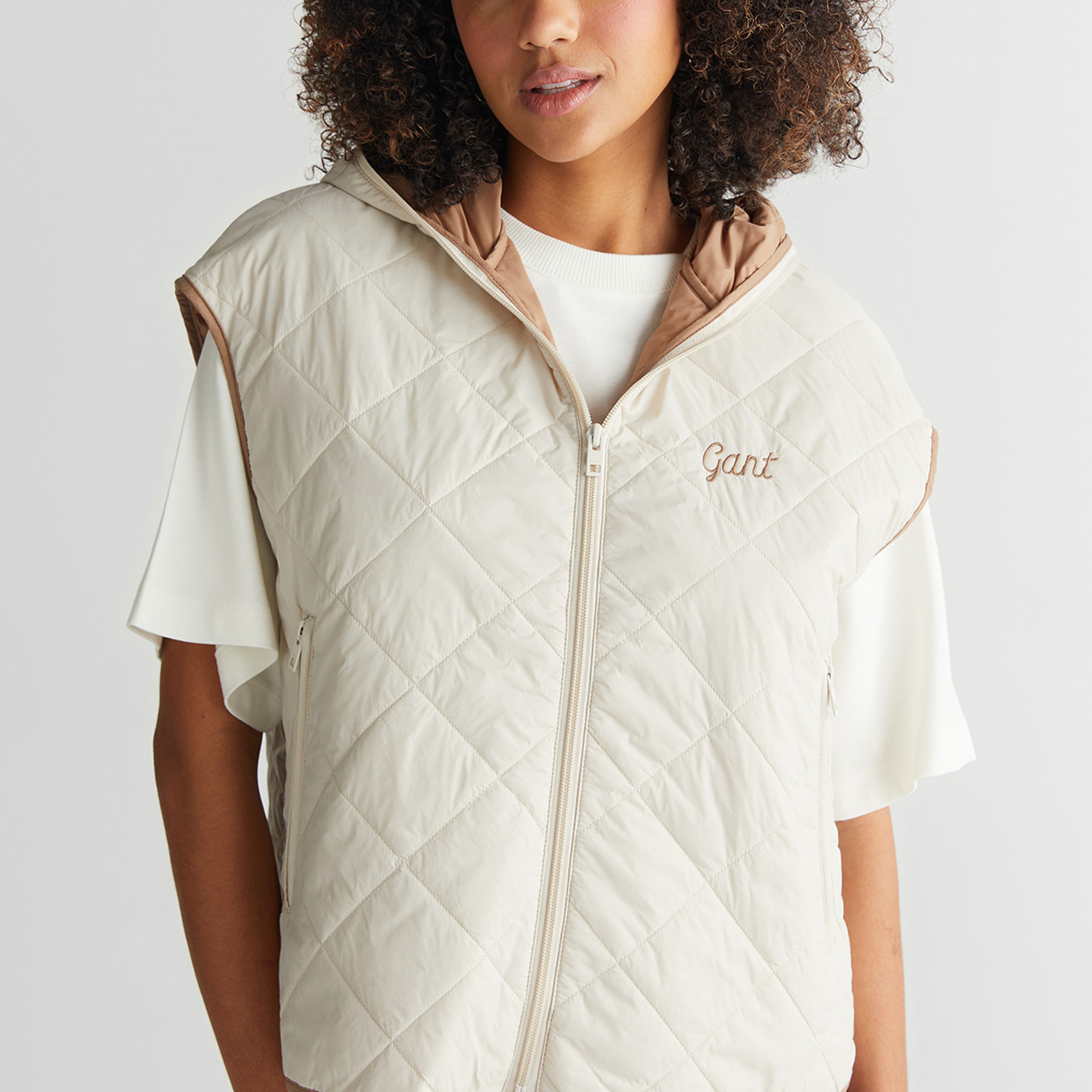 GANT Kadın Krem Kapüşonlu Logolu Yelek