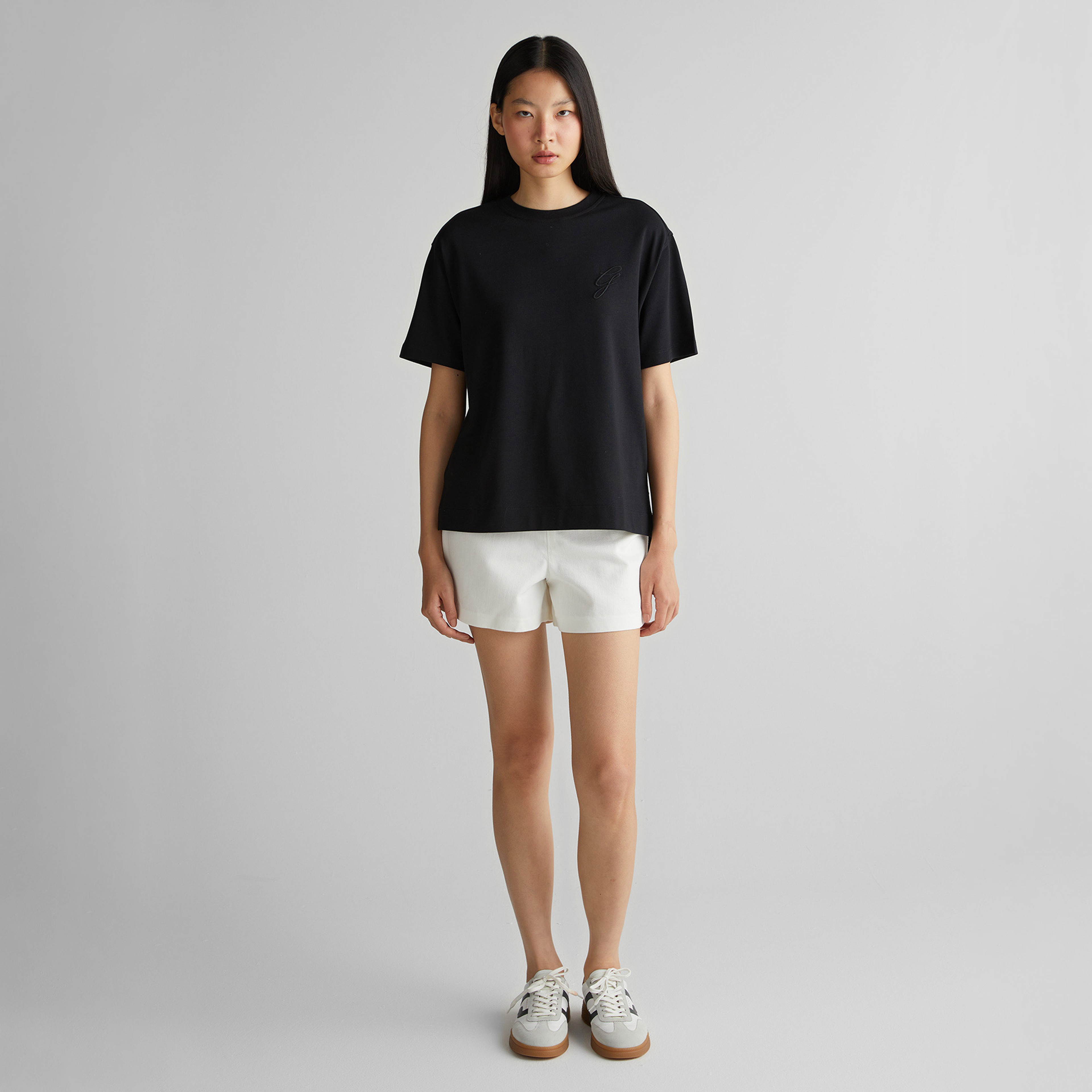 GANT Kadın Siyah Bisiklet Yaka Logolu T-Shirt