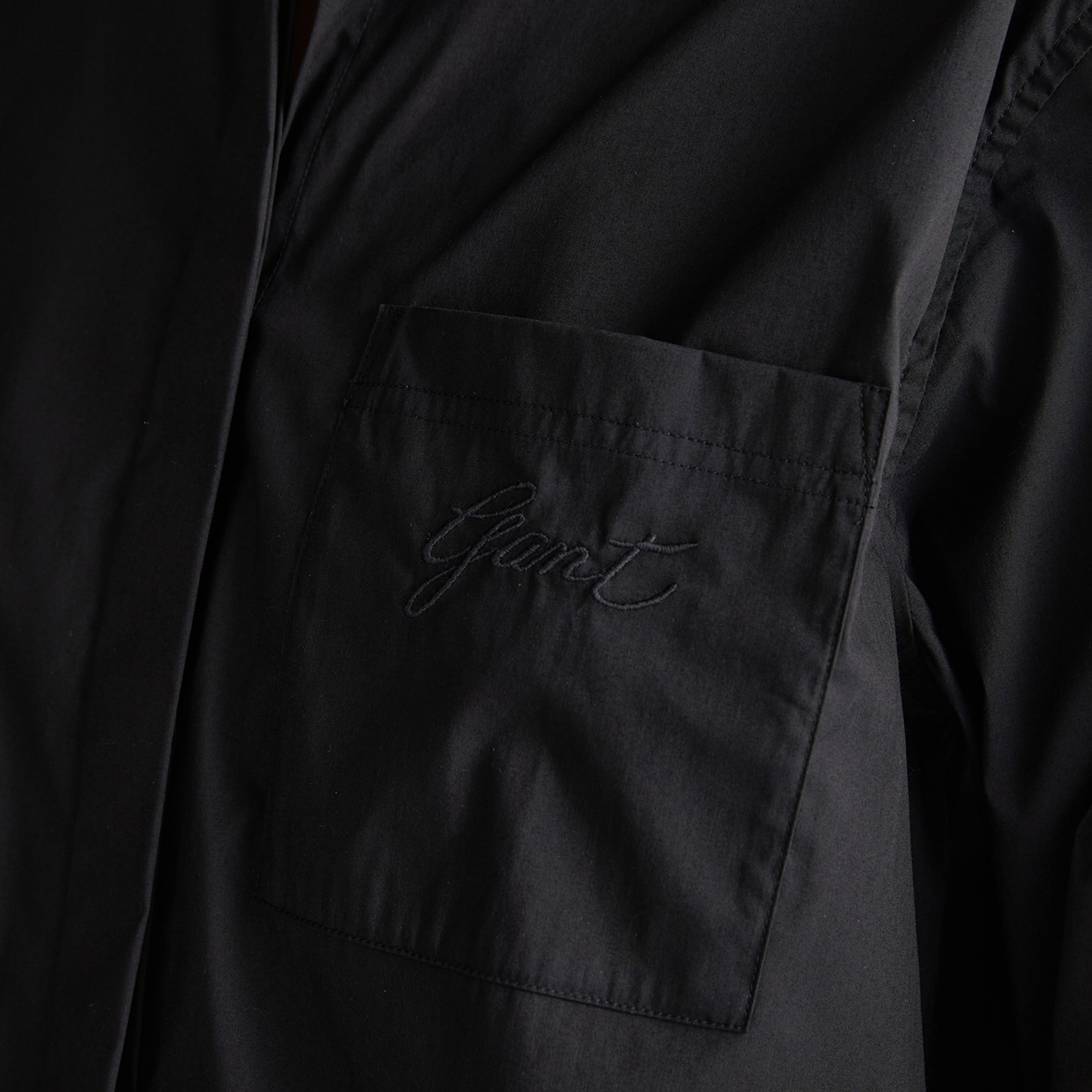 GANT Kadın Siyah Klasik Yaka Gömlek