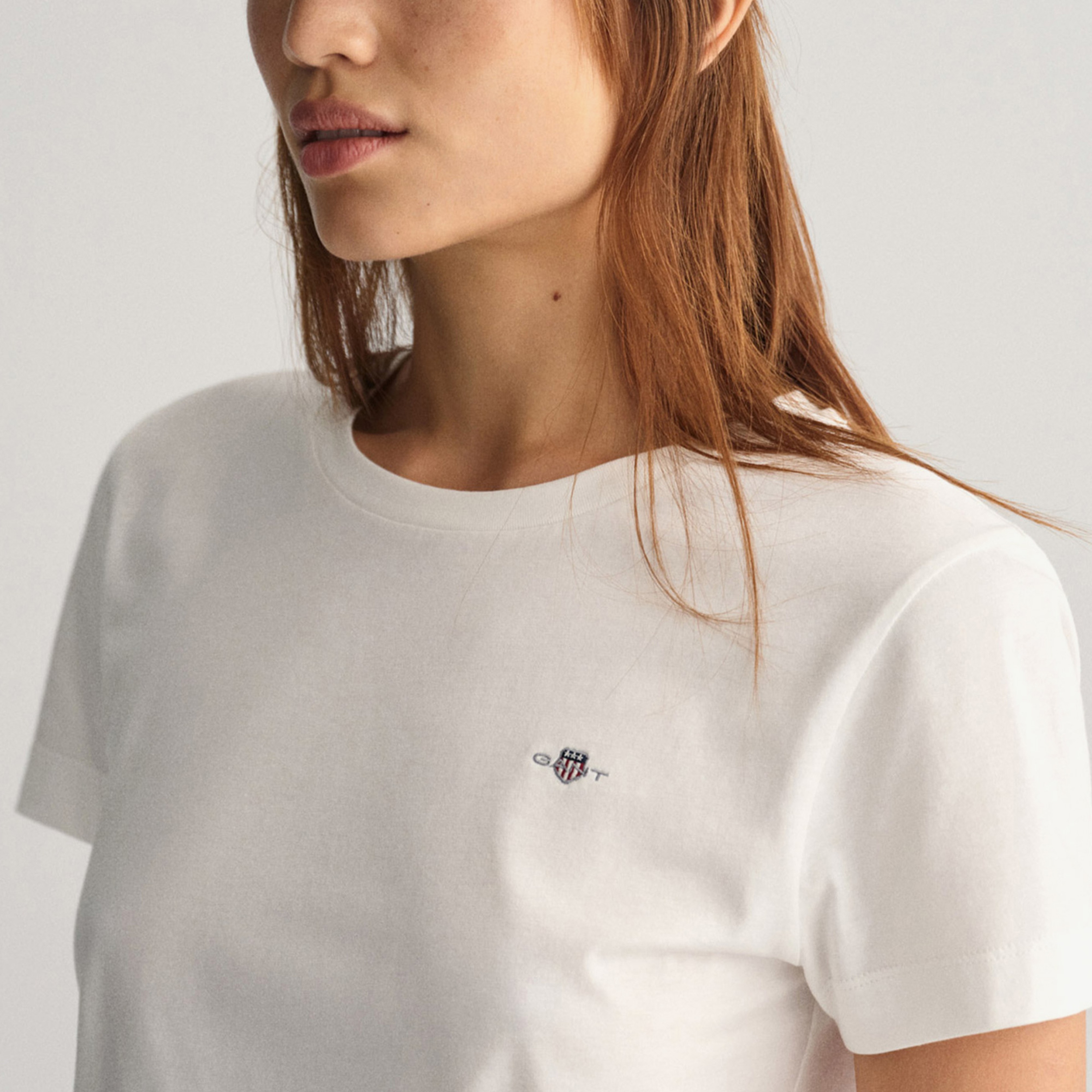 GANT Kadın Beyaz Bisiklet Yaka Regular Fit T-Shirt