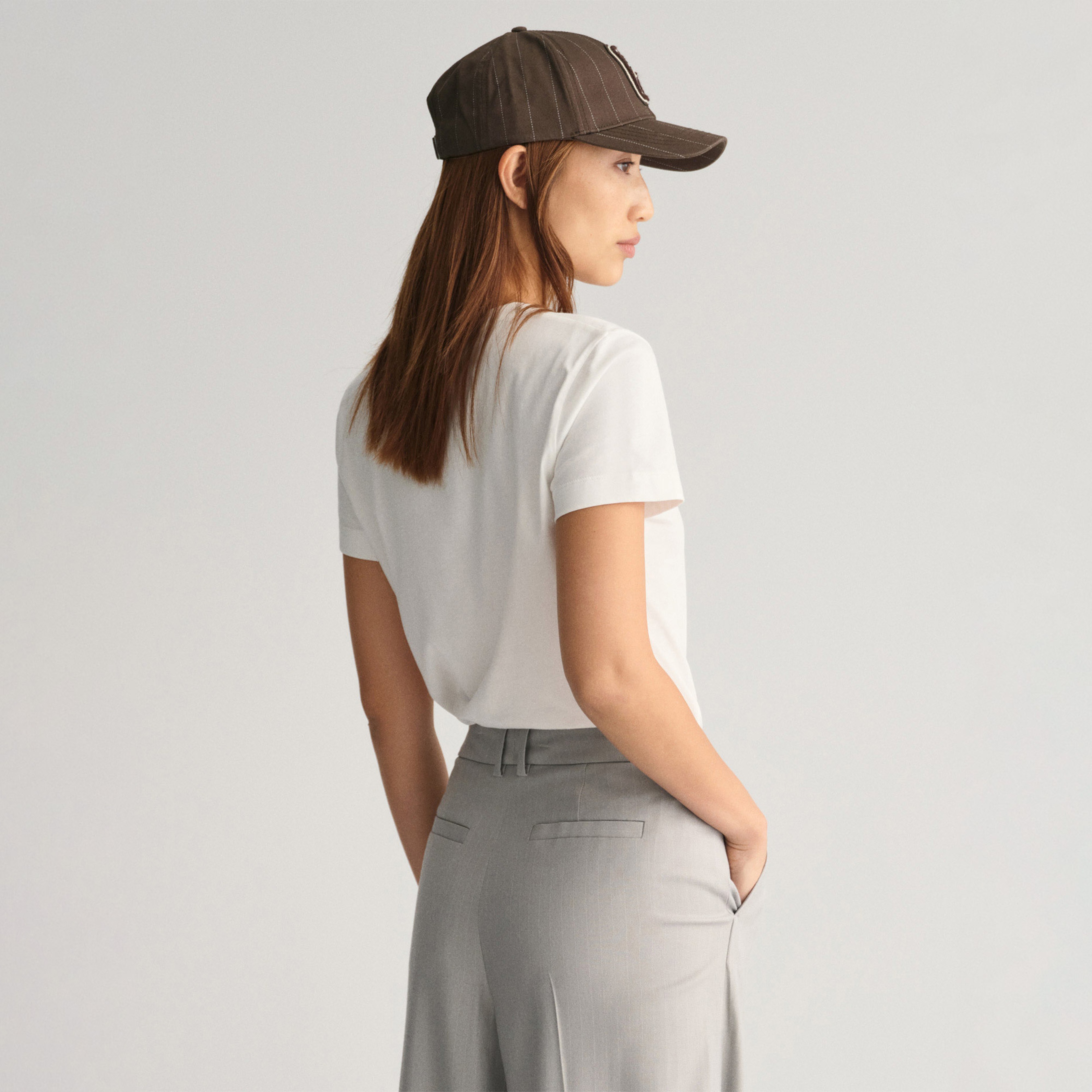 GANT Kadın Beyaz Bisiklet Yaka Regular Fit T-Shirt