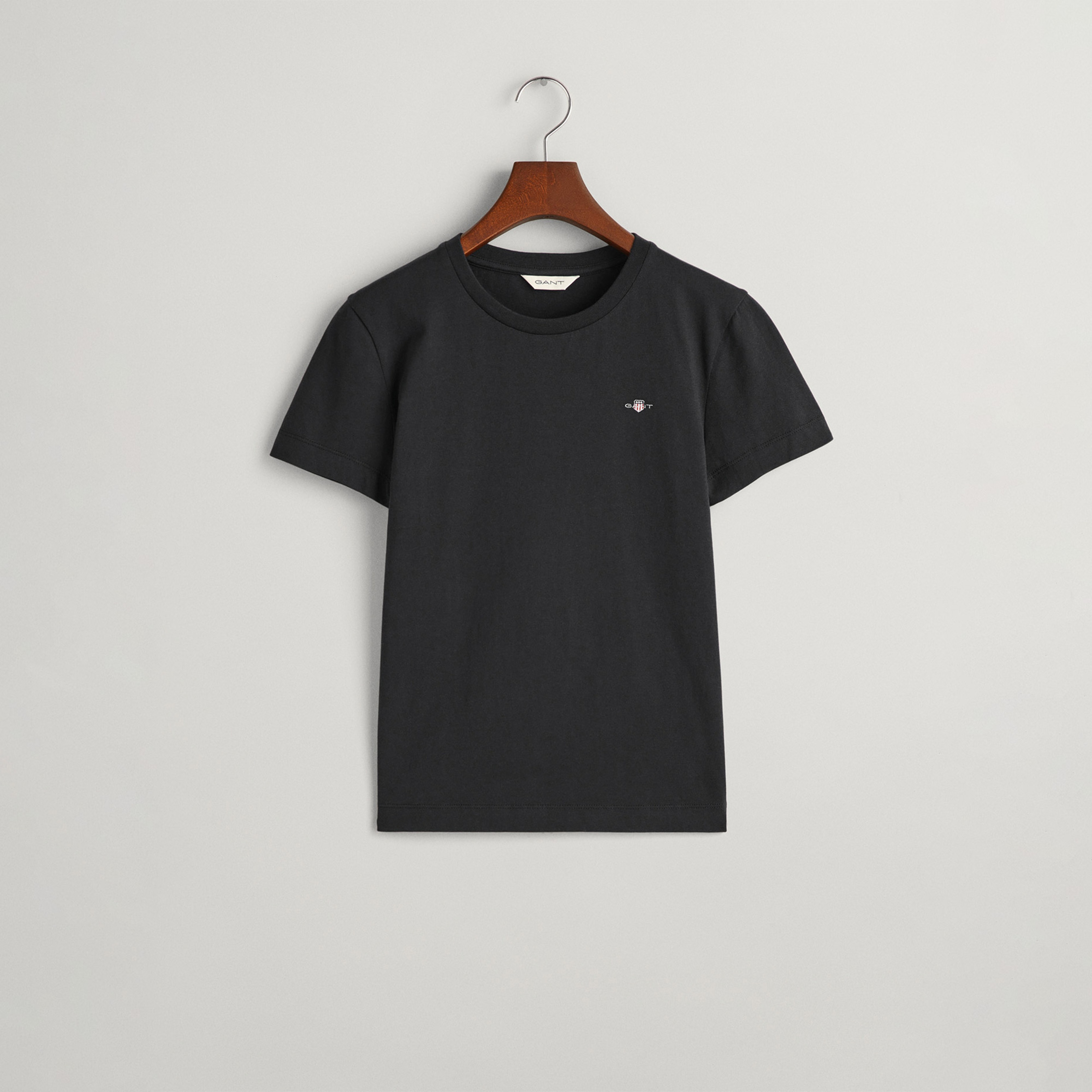 GANT Kadın Siyah Bisiklet Yaka Regular Fit T-Shirt