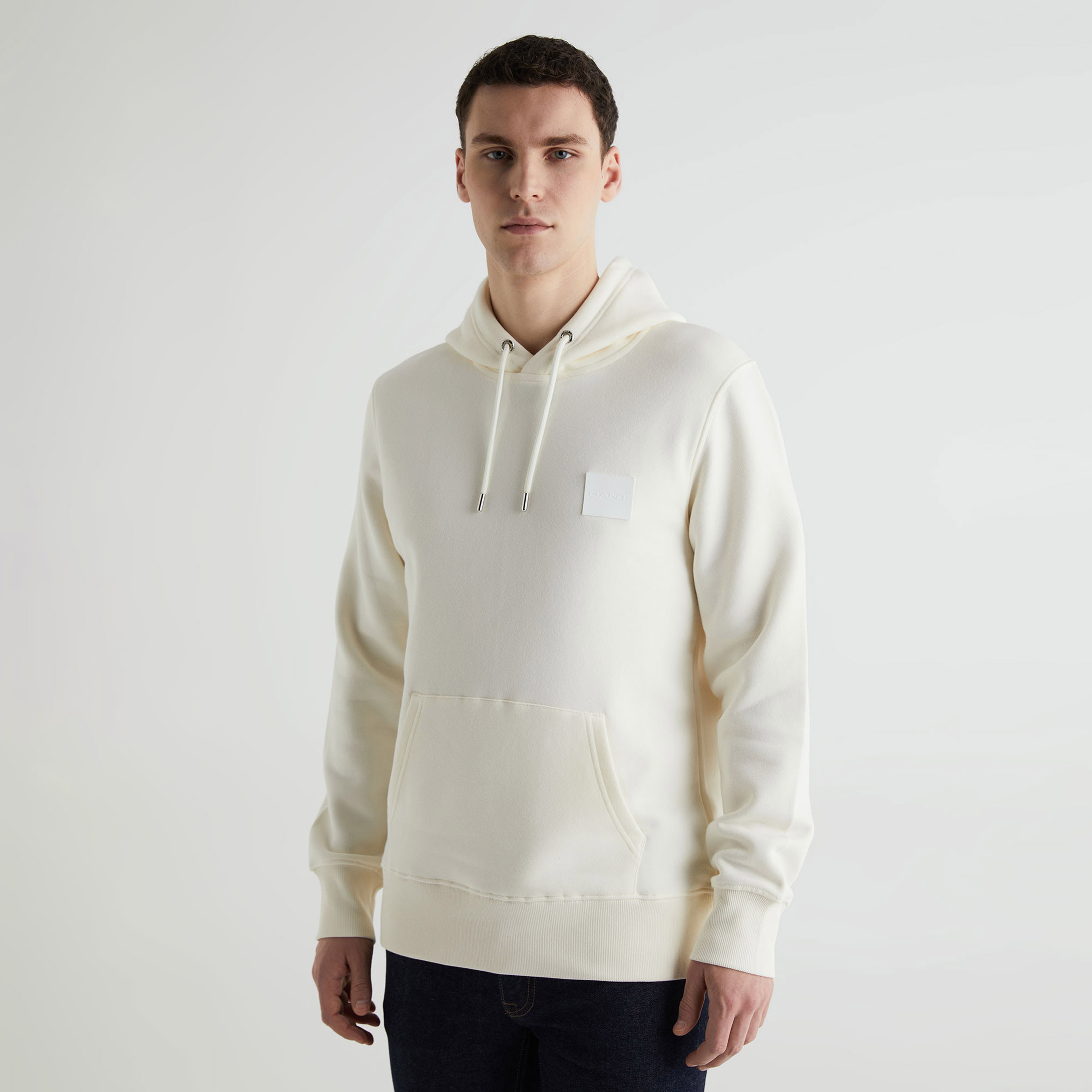 GANT Erkek Krem Regular Fit Kapüşonlu Logolu Sweatshirt