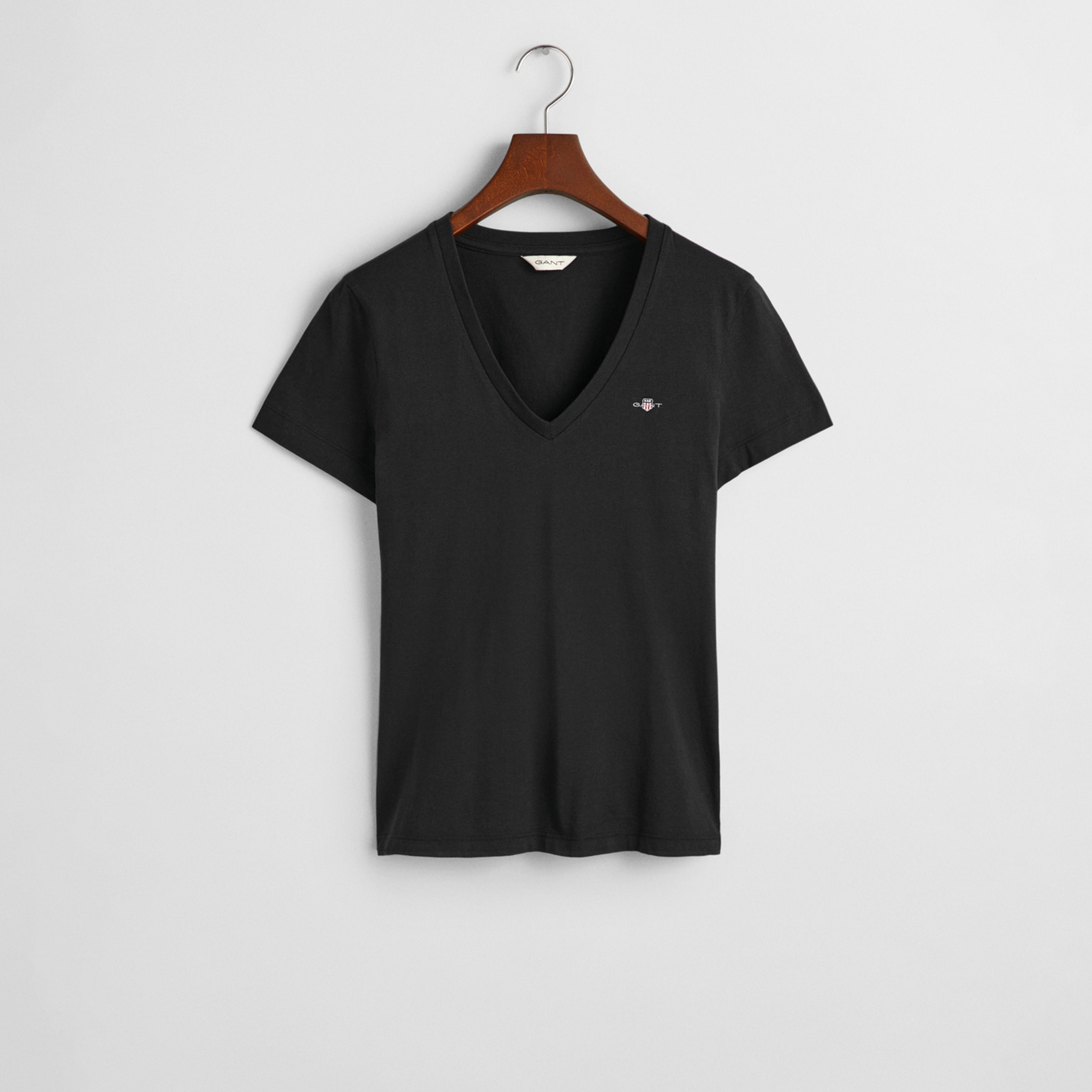 GANT Kadın Siyah V Yaka Regular Fit T-Shirt