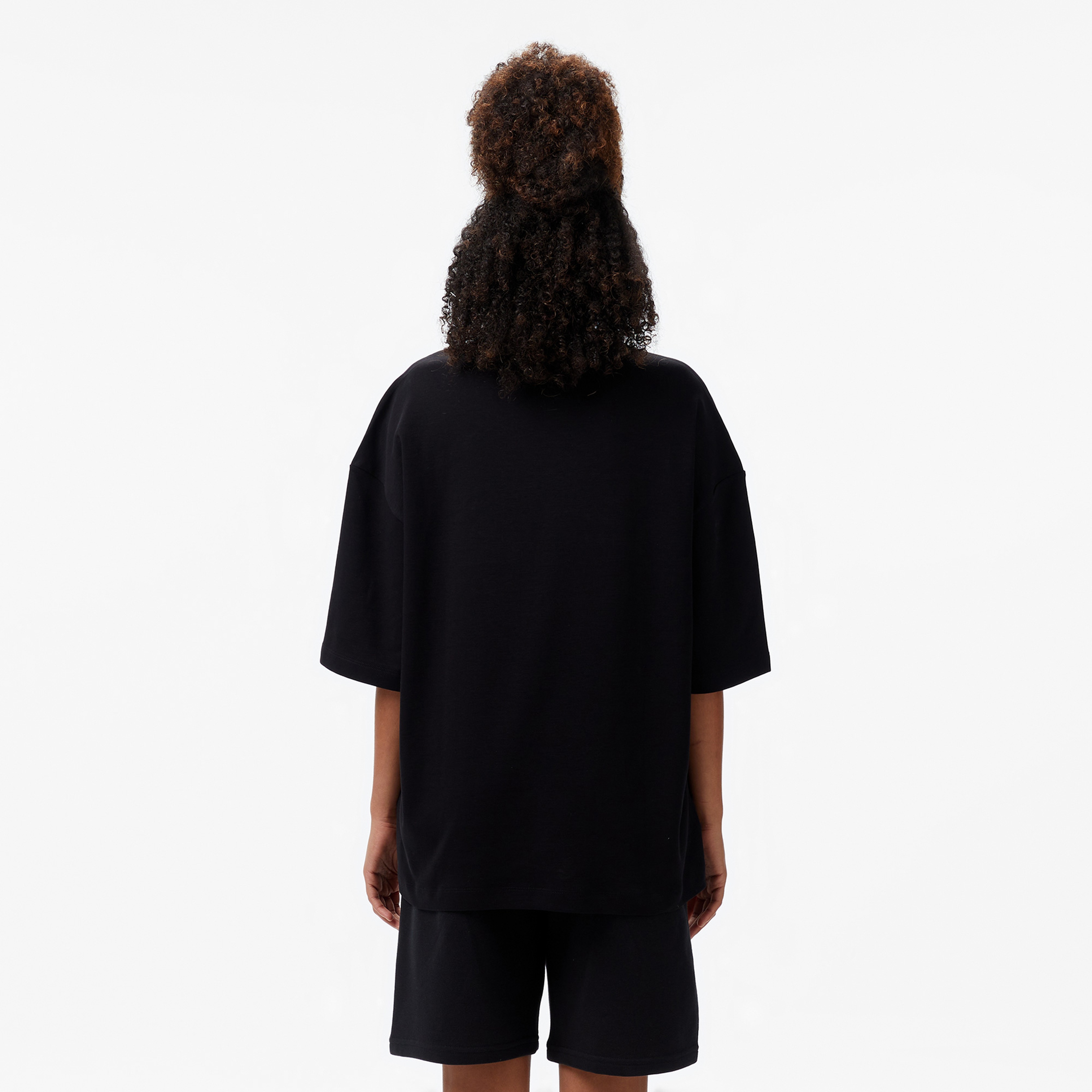 Converse Star Chevron Baskılı Oversize Fit Kadın Siyah T-Shirt