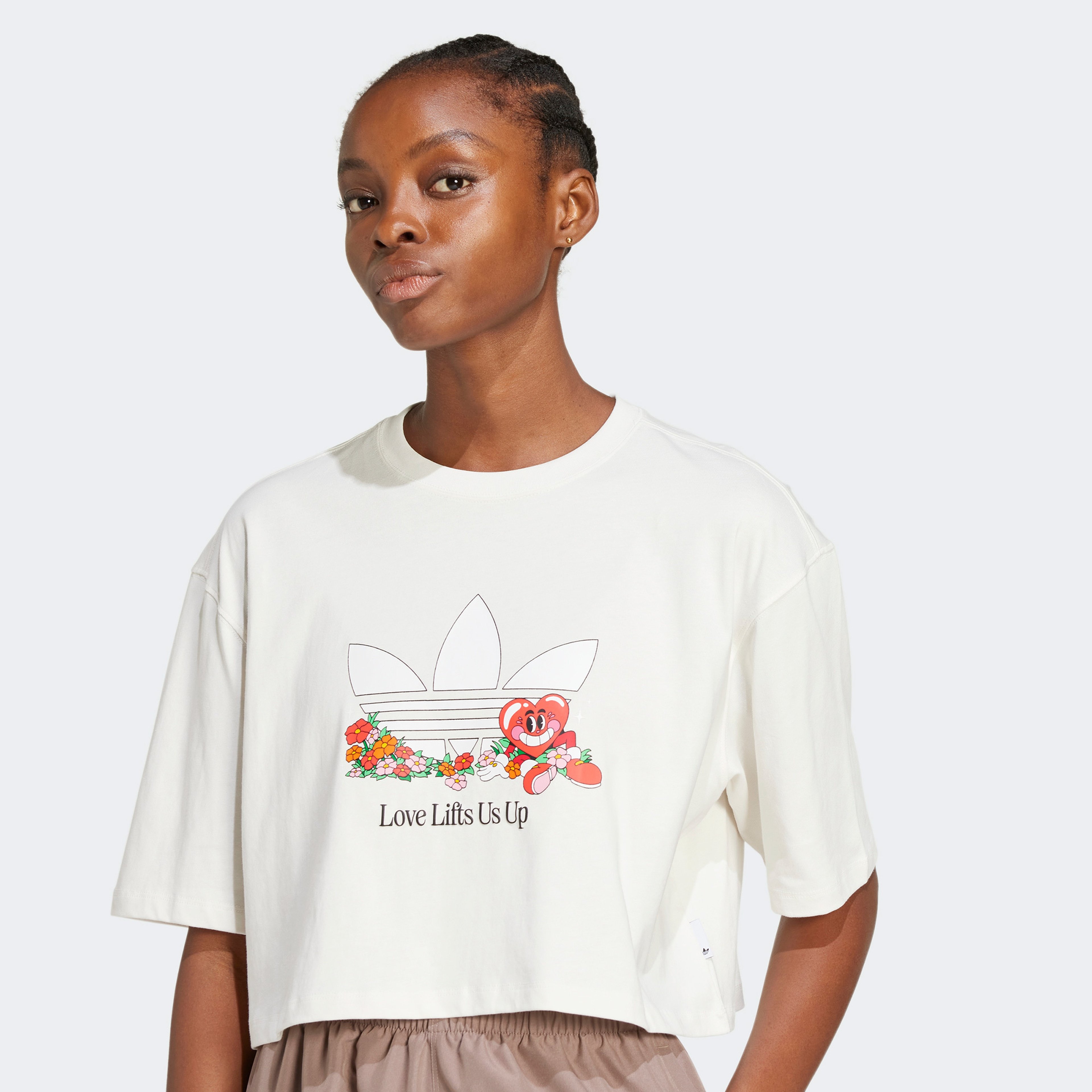 adidas Love Lift Us Up Kadın Beyaz Crop T-Shirt