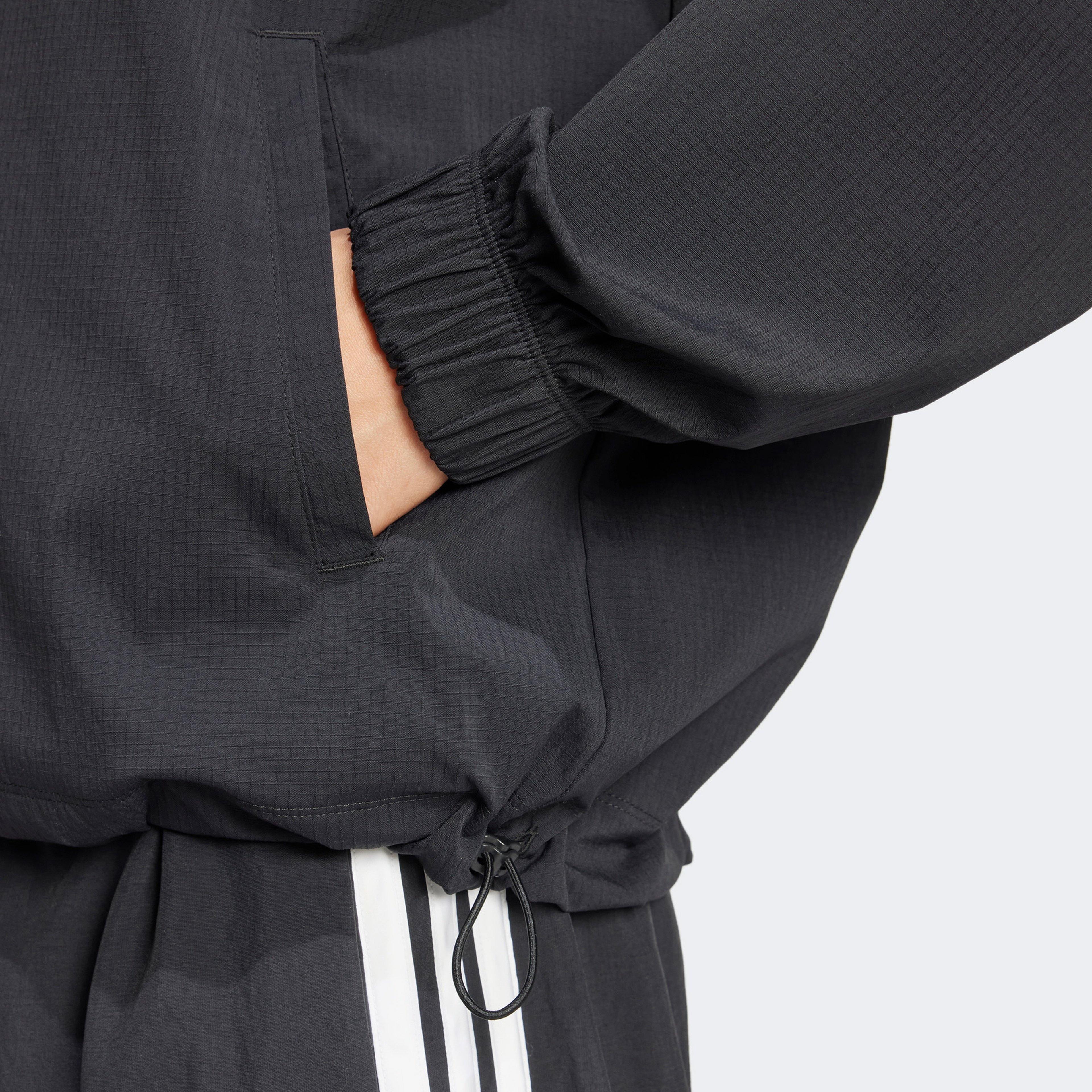 adidas Originals Essentials Fermuar Yakalı Kadın Siyah Eşofman Üstü