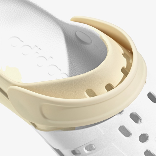 Adidas adidas Adilette Clog Platform Unisex Beyaz Sandalet Occasion'da! Beyaz - 9. görsel