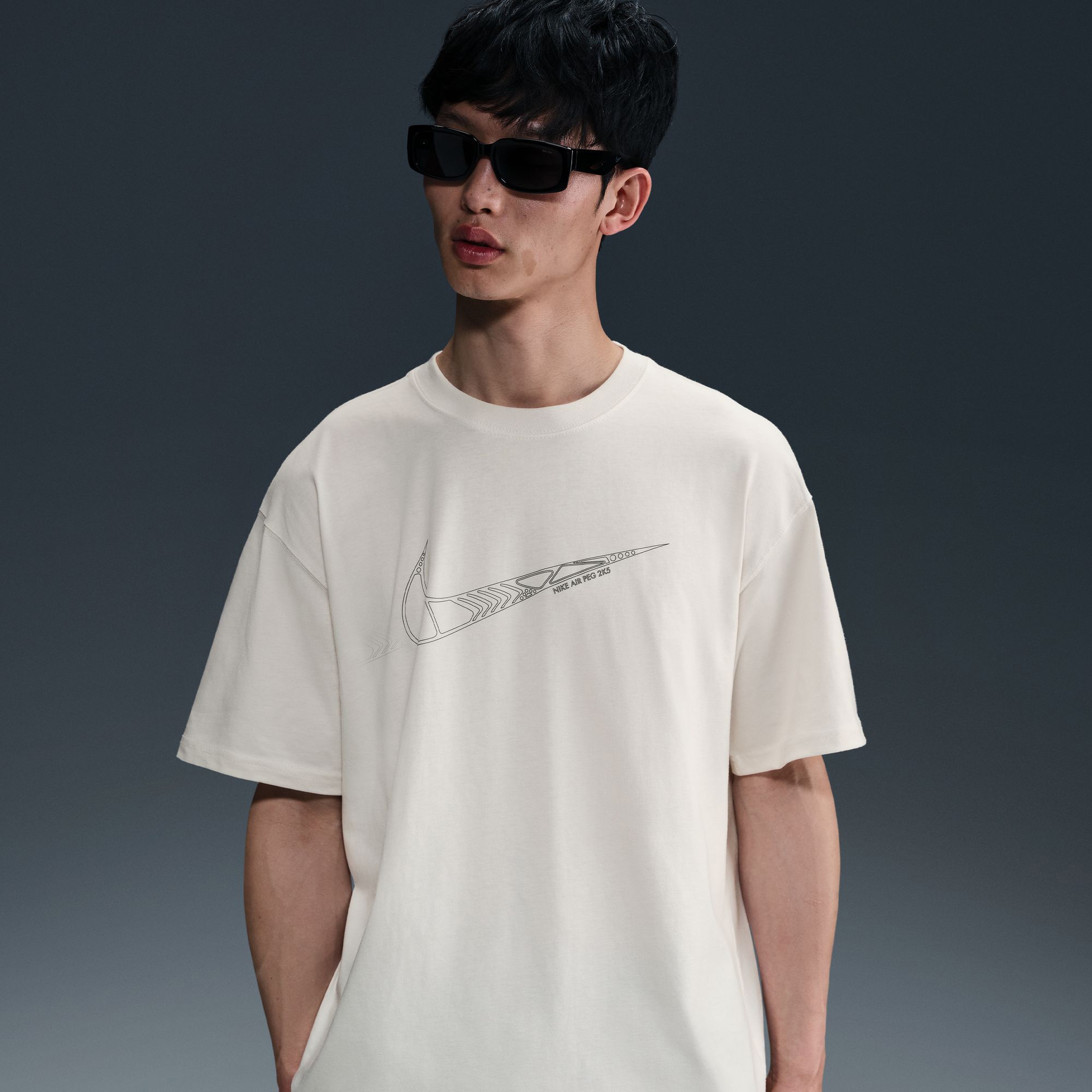 Nike Sportswear Club Erkek Bej T-Shirt