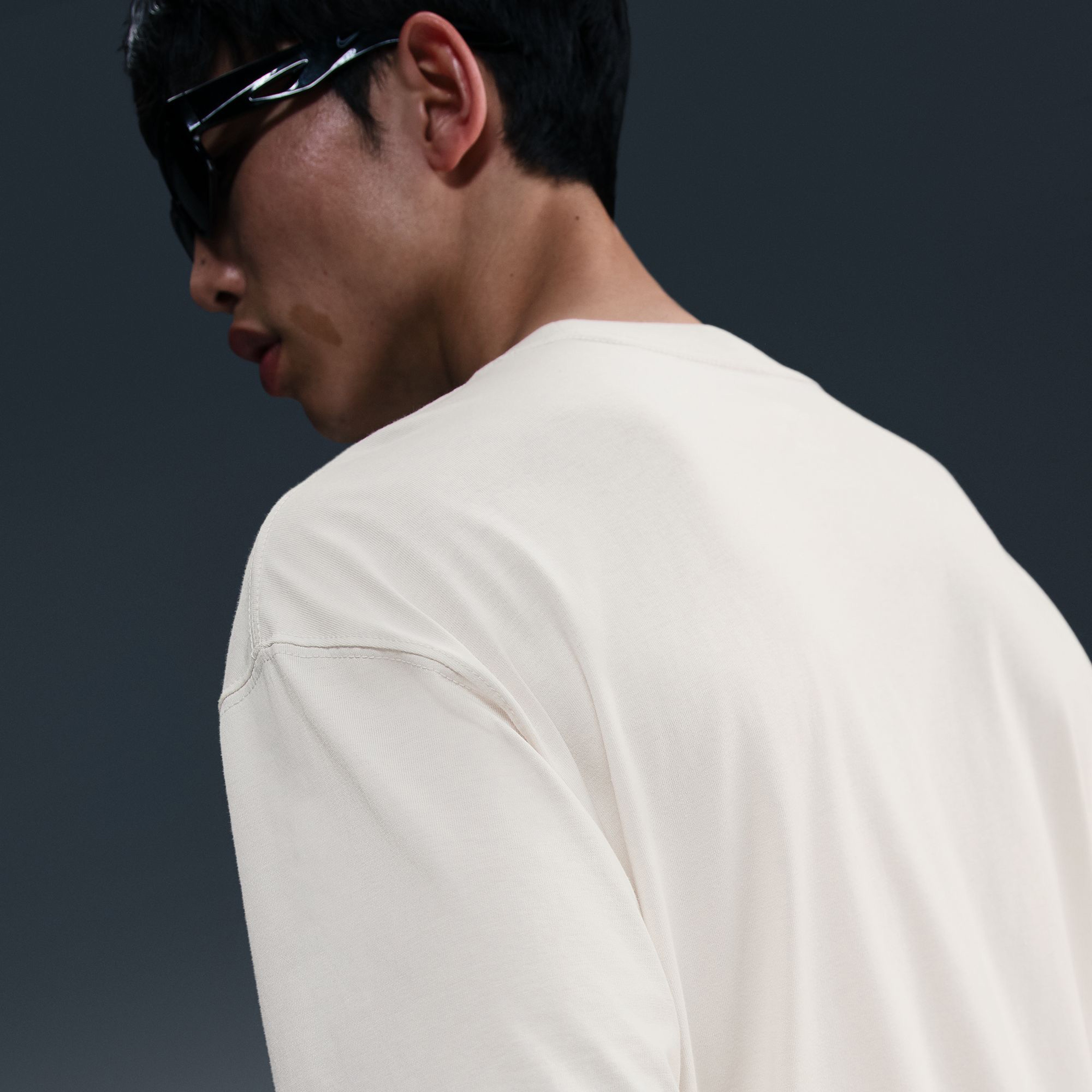 Nike Sportswear Club Erkek Bej T-Shirt