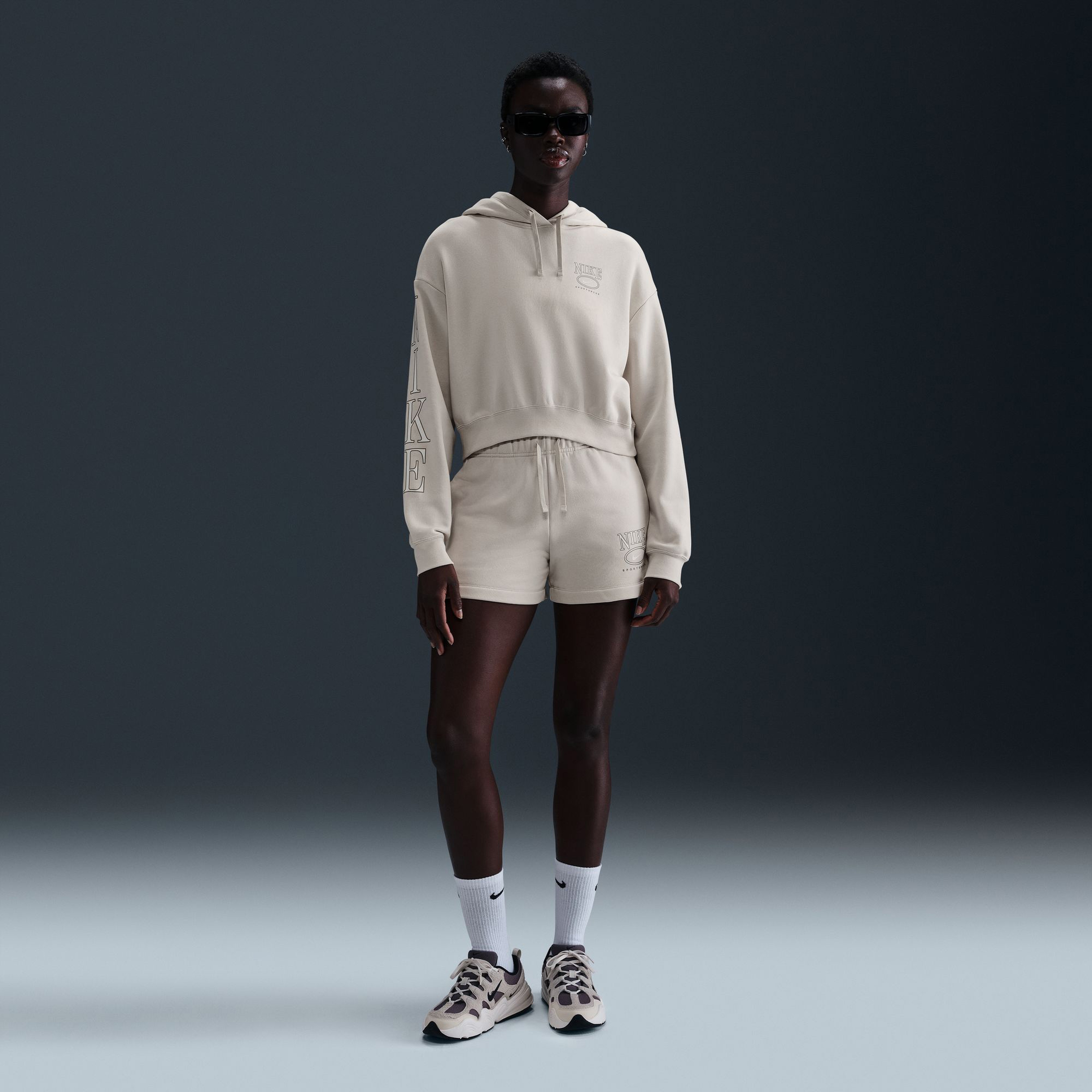 Nike Sportswear Club Fleece Cropped Kadın Bej Hoodie