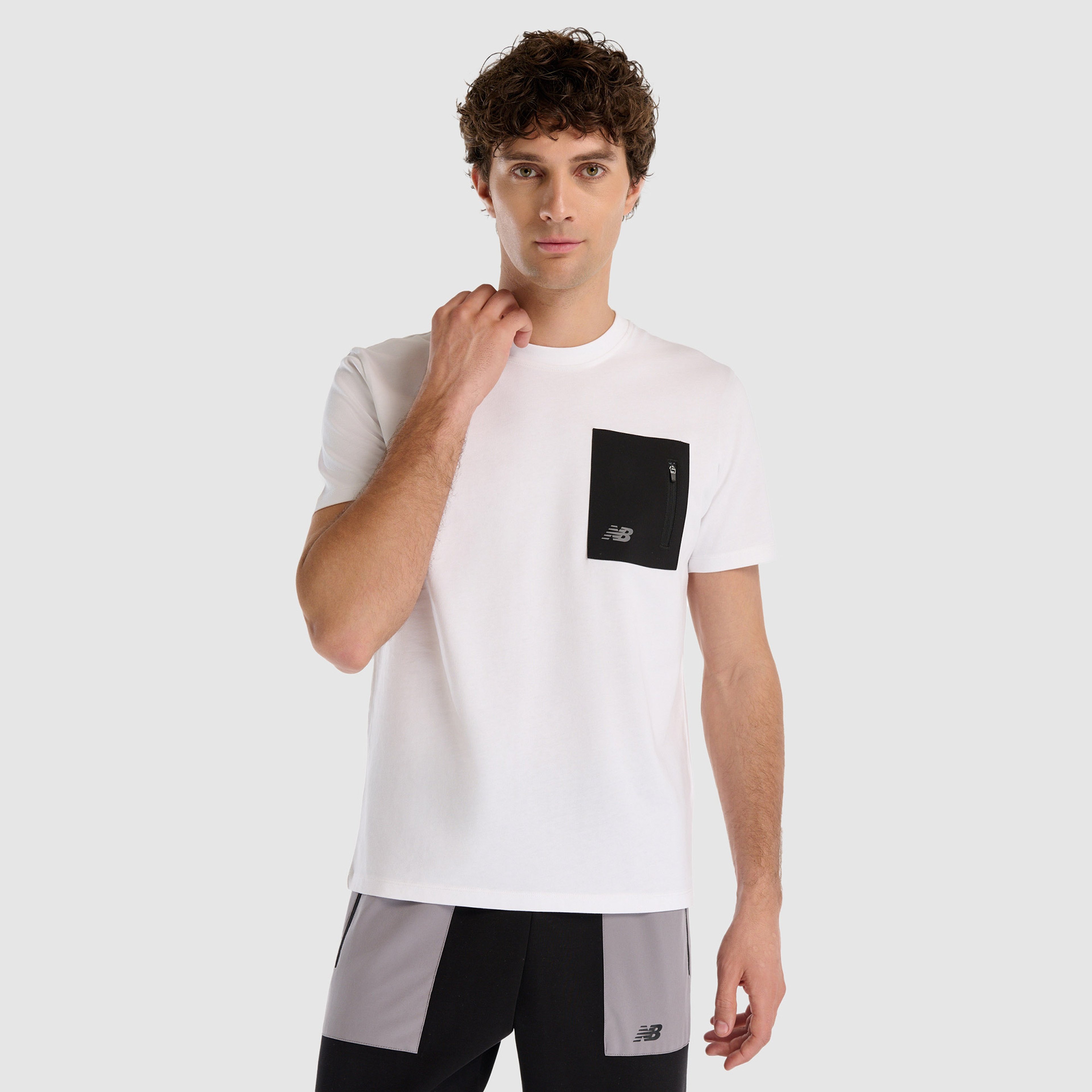 New Balance Erkek Beyaz T-Shirt