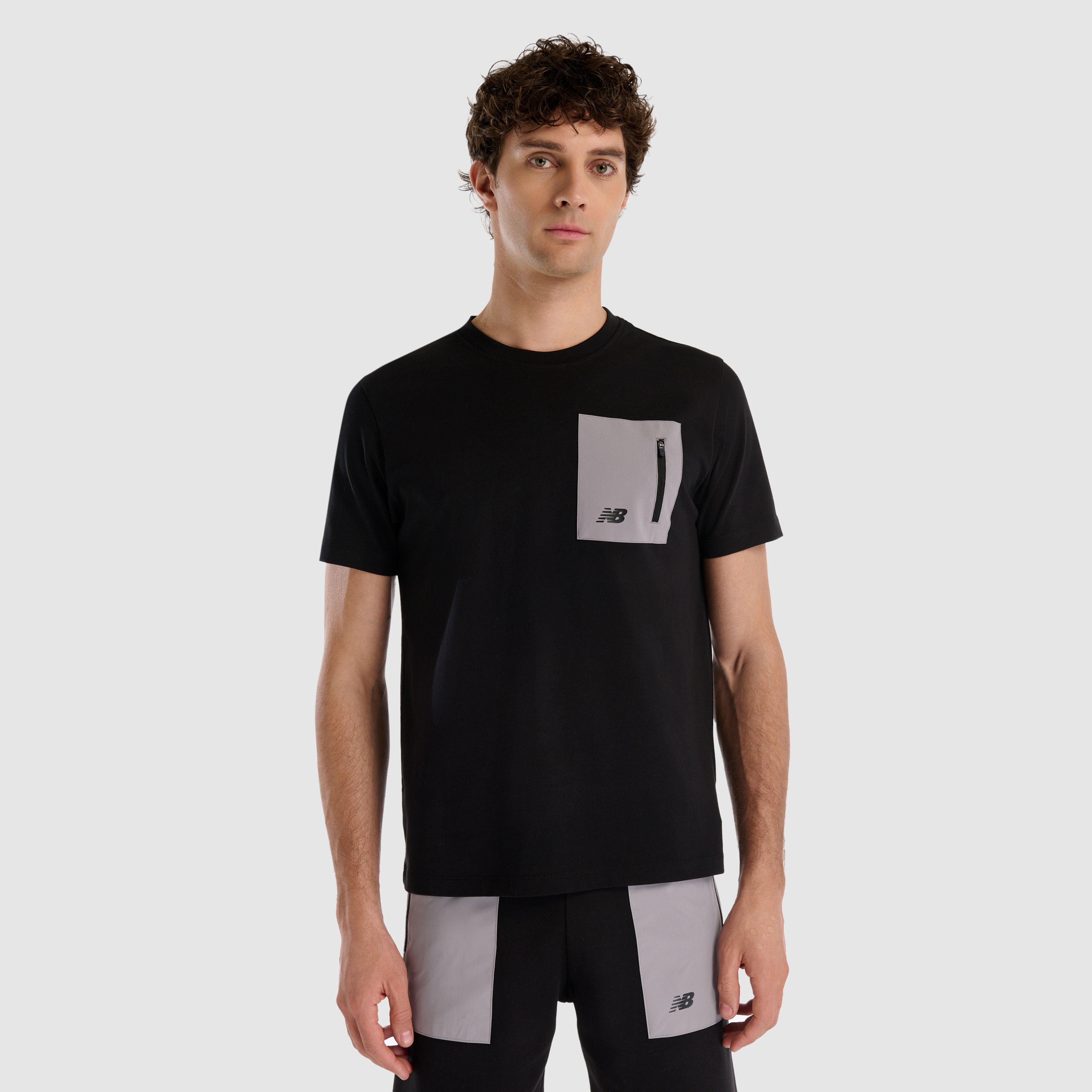 New Balance Erkek Siyah T-Shirt