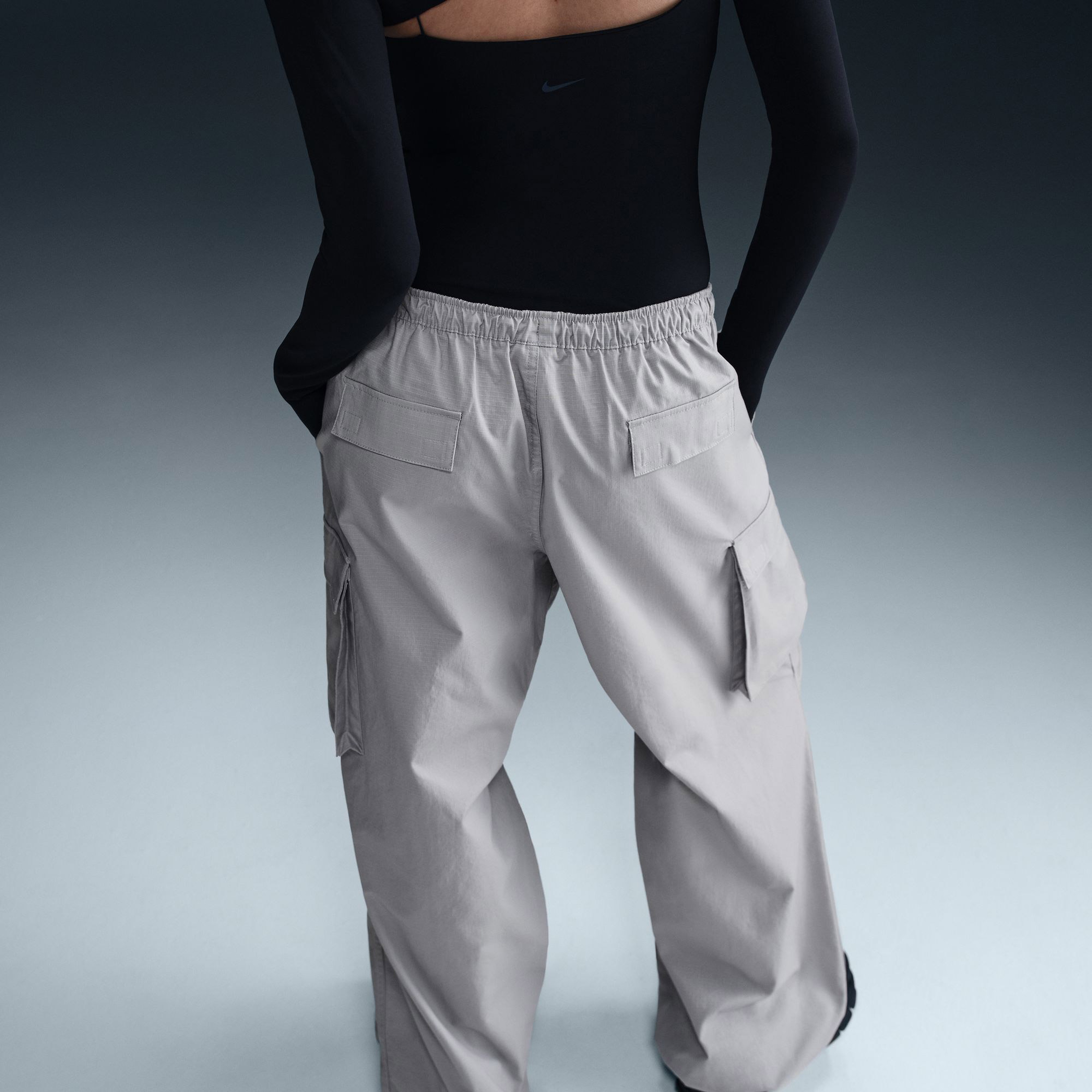 Nike Street Kadın Gri Pantolon