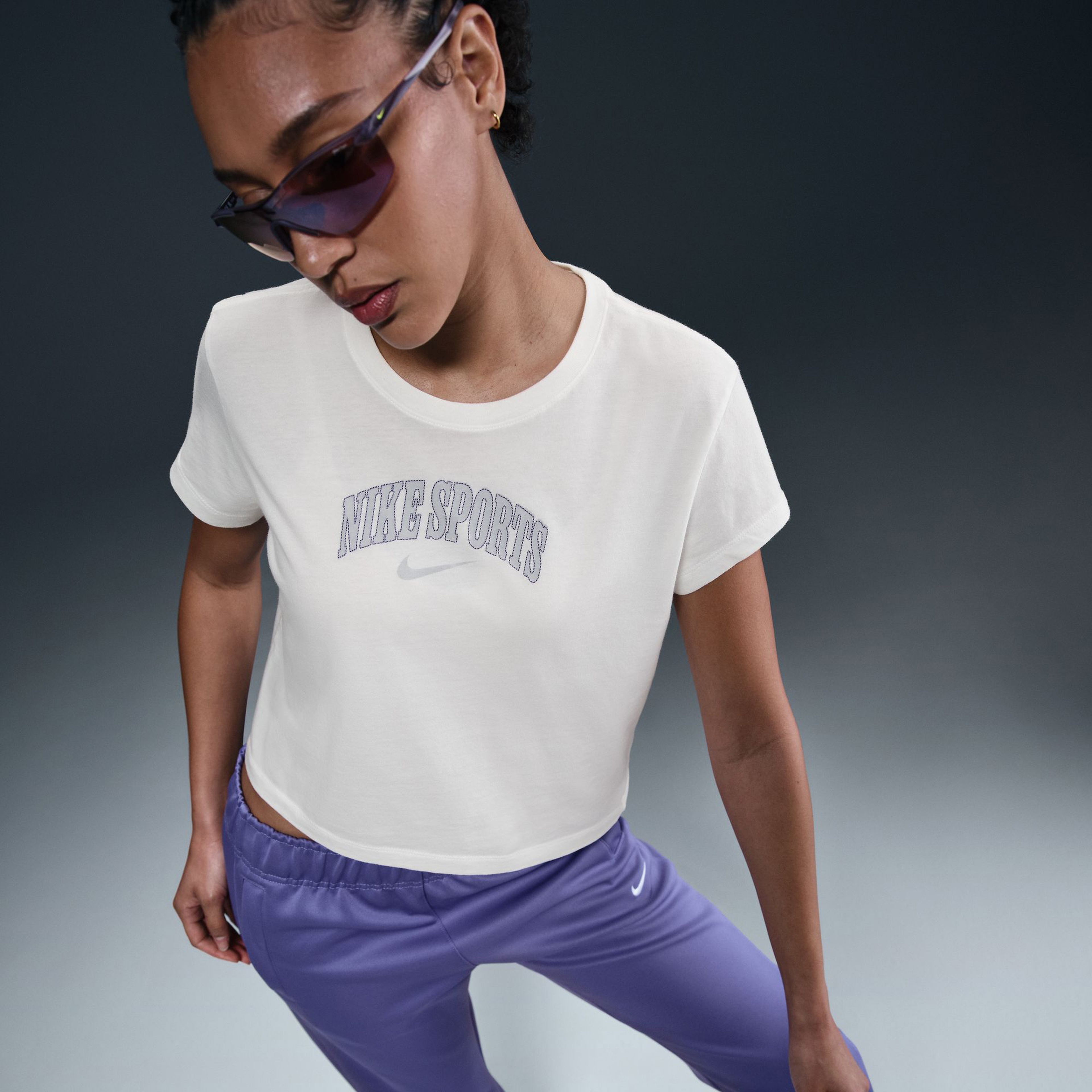 Nike Sportswear Short-Sleeve Kadın Beyaz T-Shirt