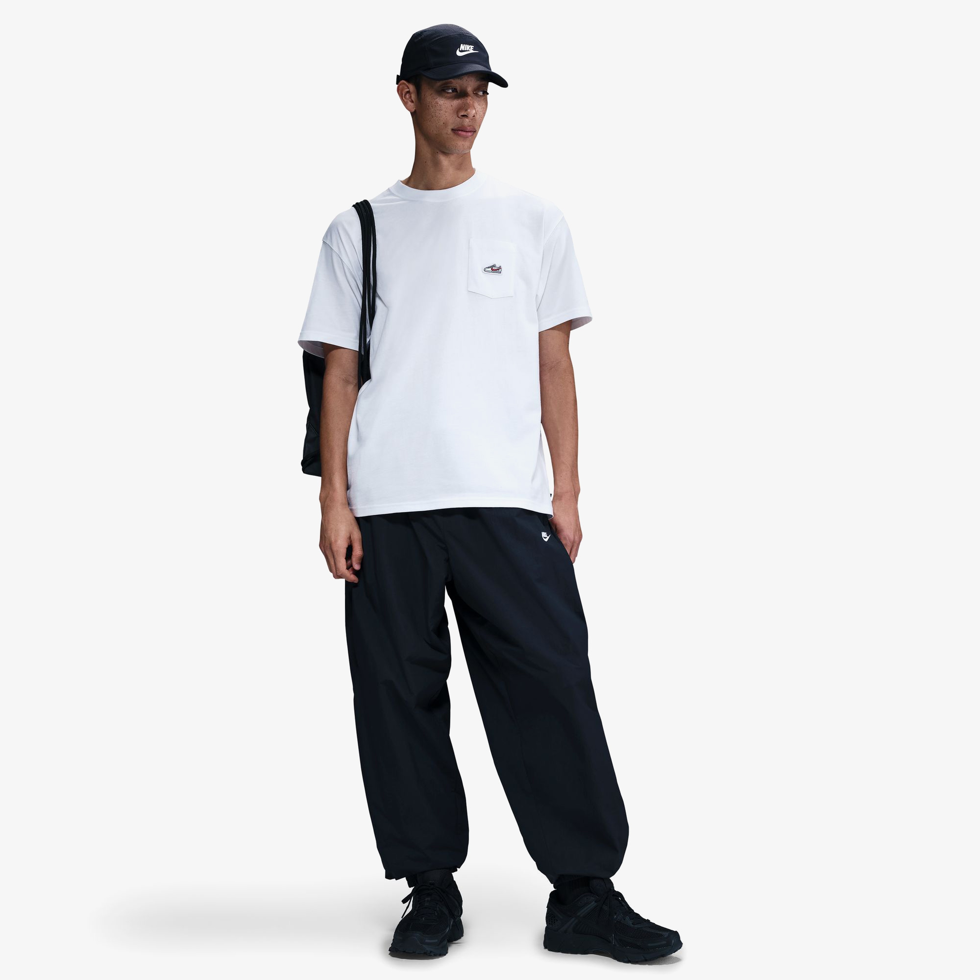 Nike Sportswear Erkek Beyaz T-Shirt