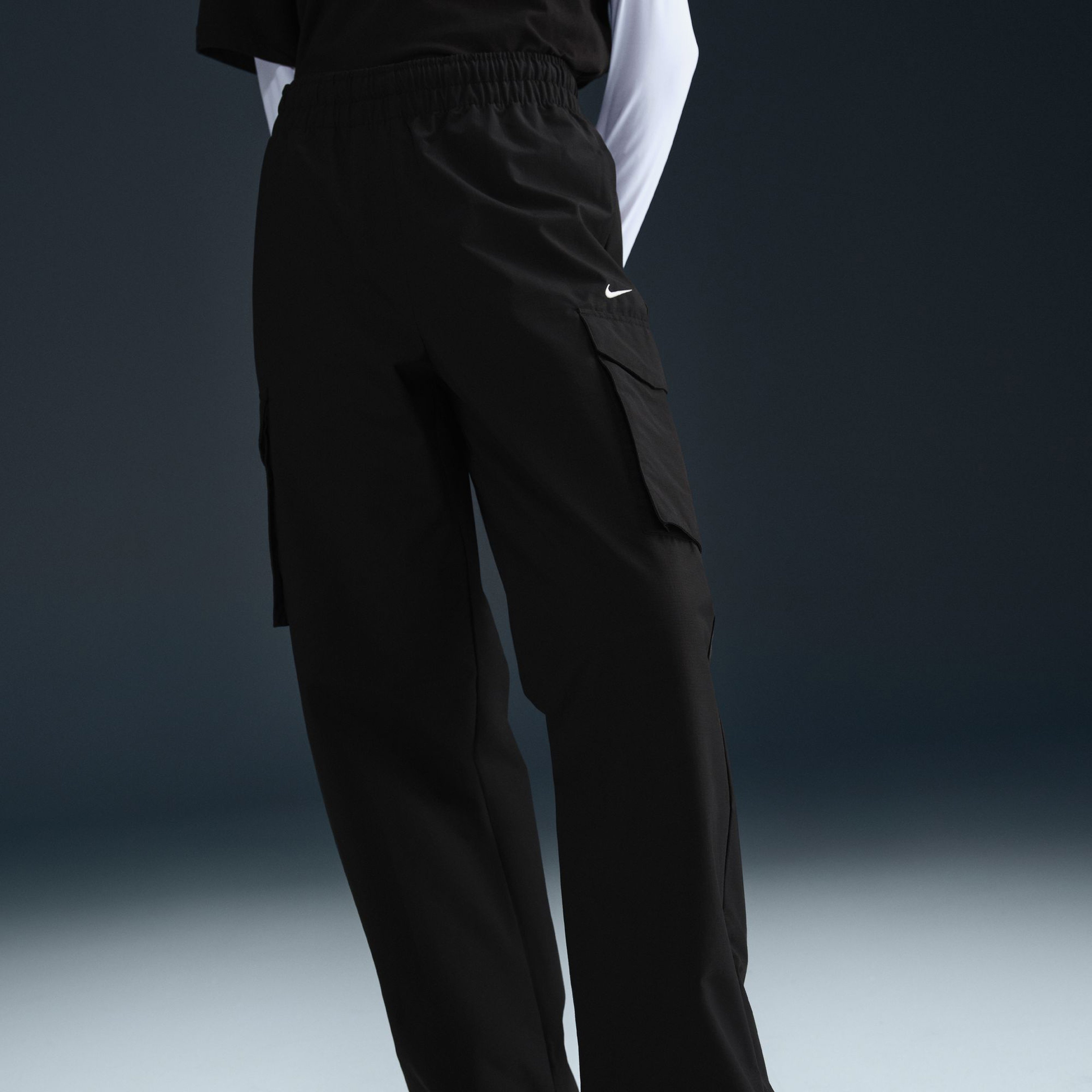 Nike Sportswear Everything Woven Kadın Siyah Eşofman Altı