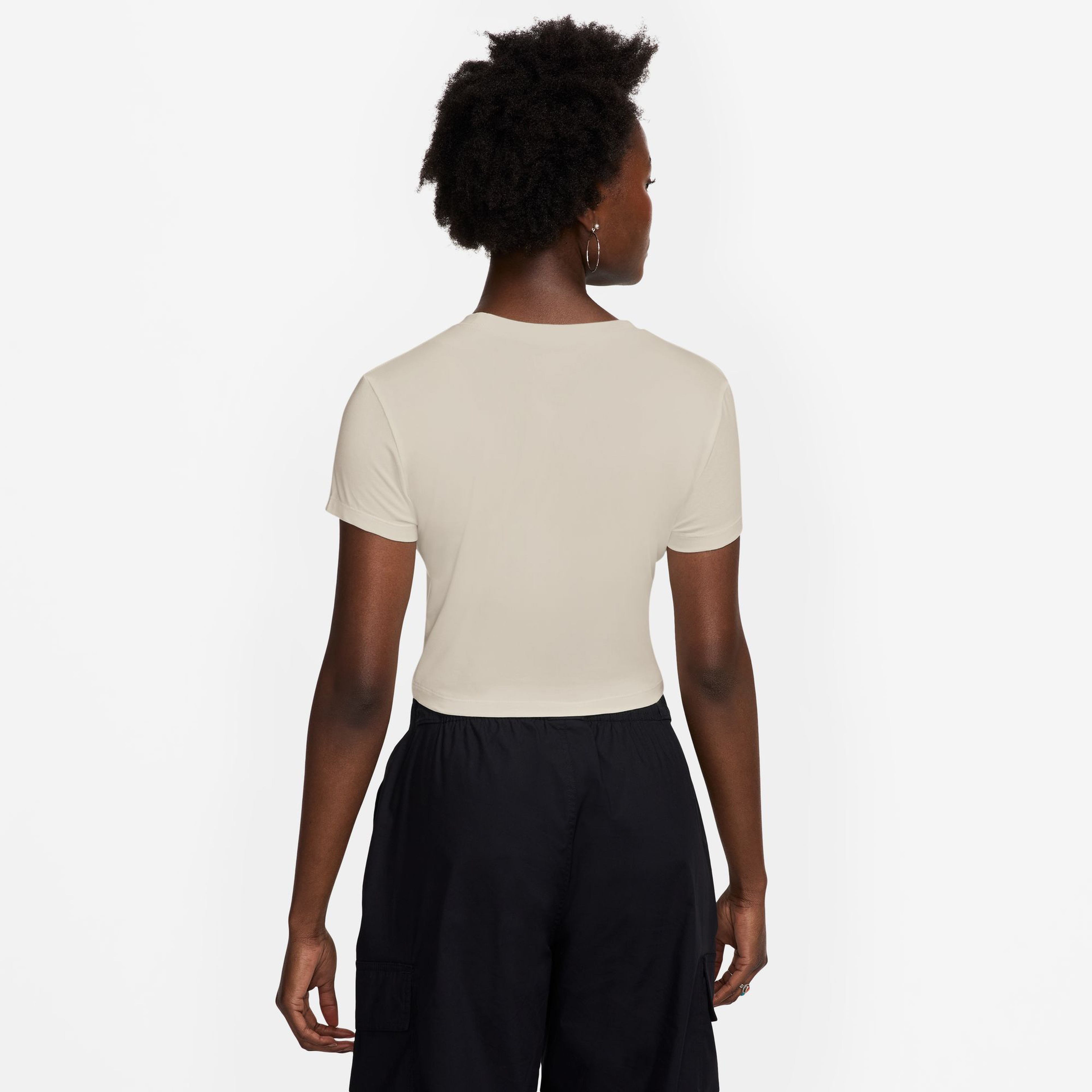 Nike Sportswear Chill Knit Kadın Beyaz T-Shirt