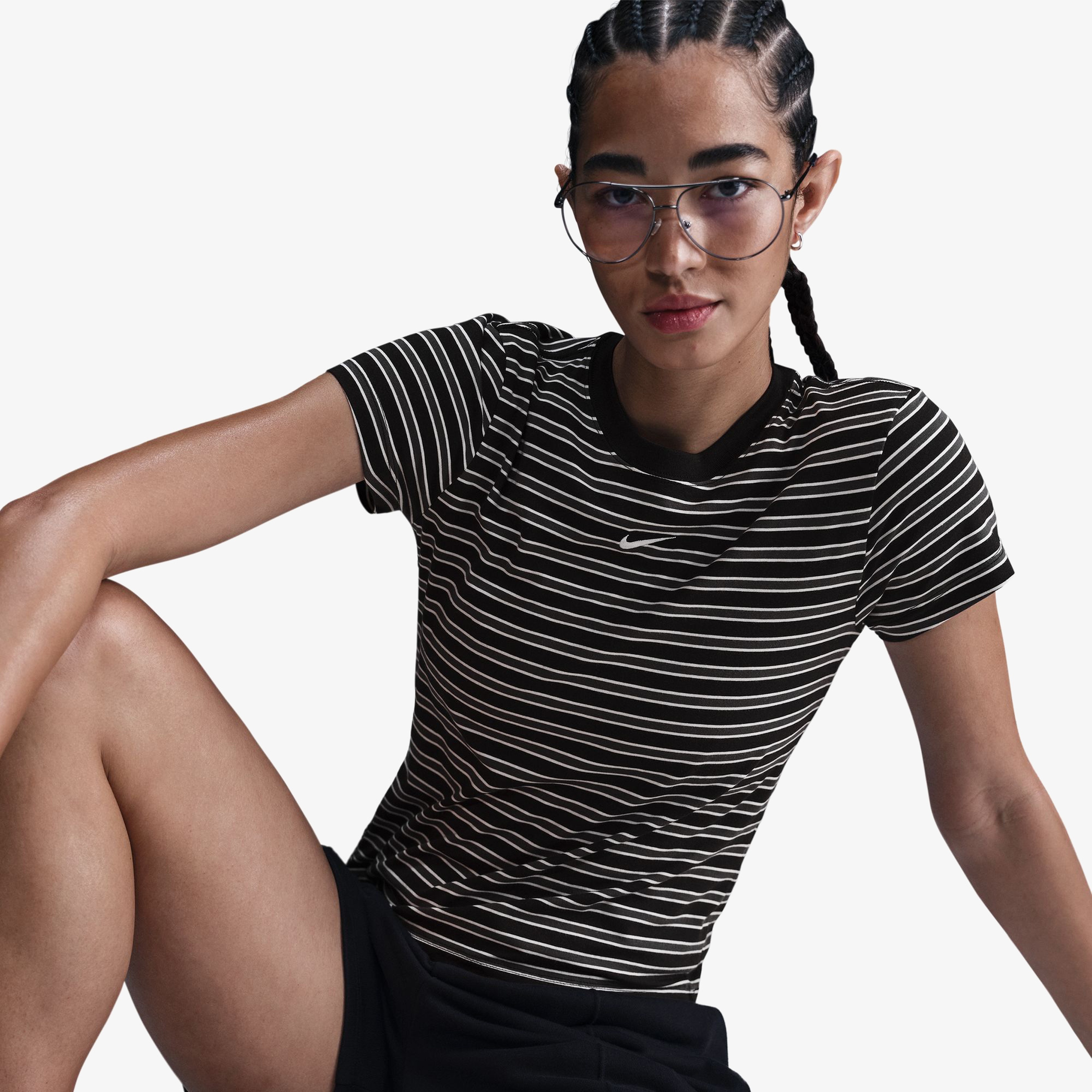 Nike Sportswear Chill Knit Kadın Siyah T-Shirt