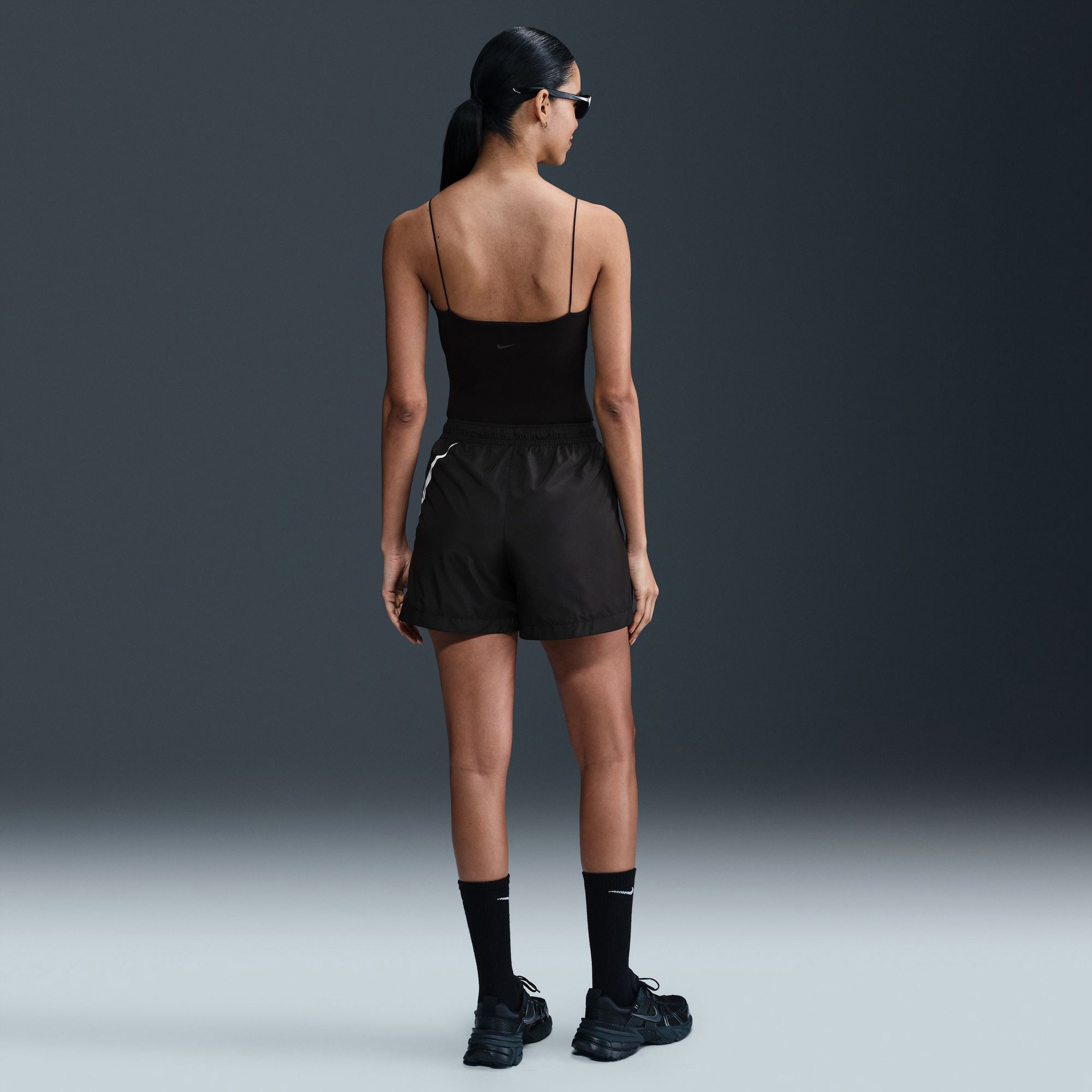 Nike Sportswear Classic Mid Rise Kadın Siyah Şort