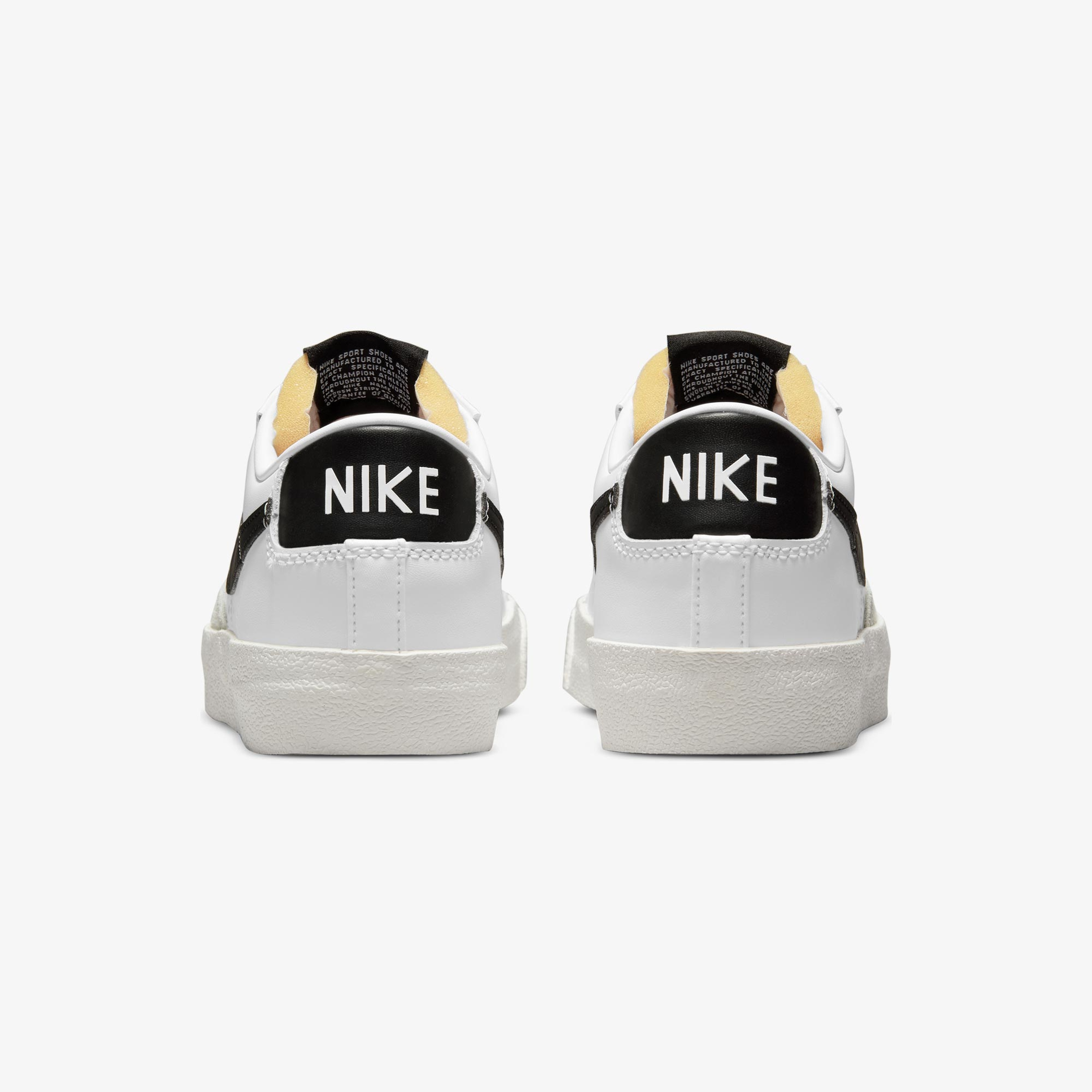 Nike Blazer Low '77 Kadın Beyaz Spor Ayakkabı