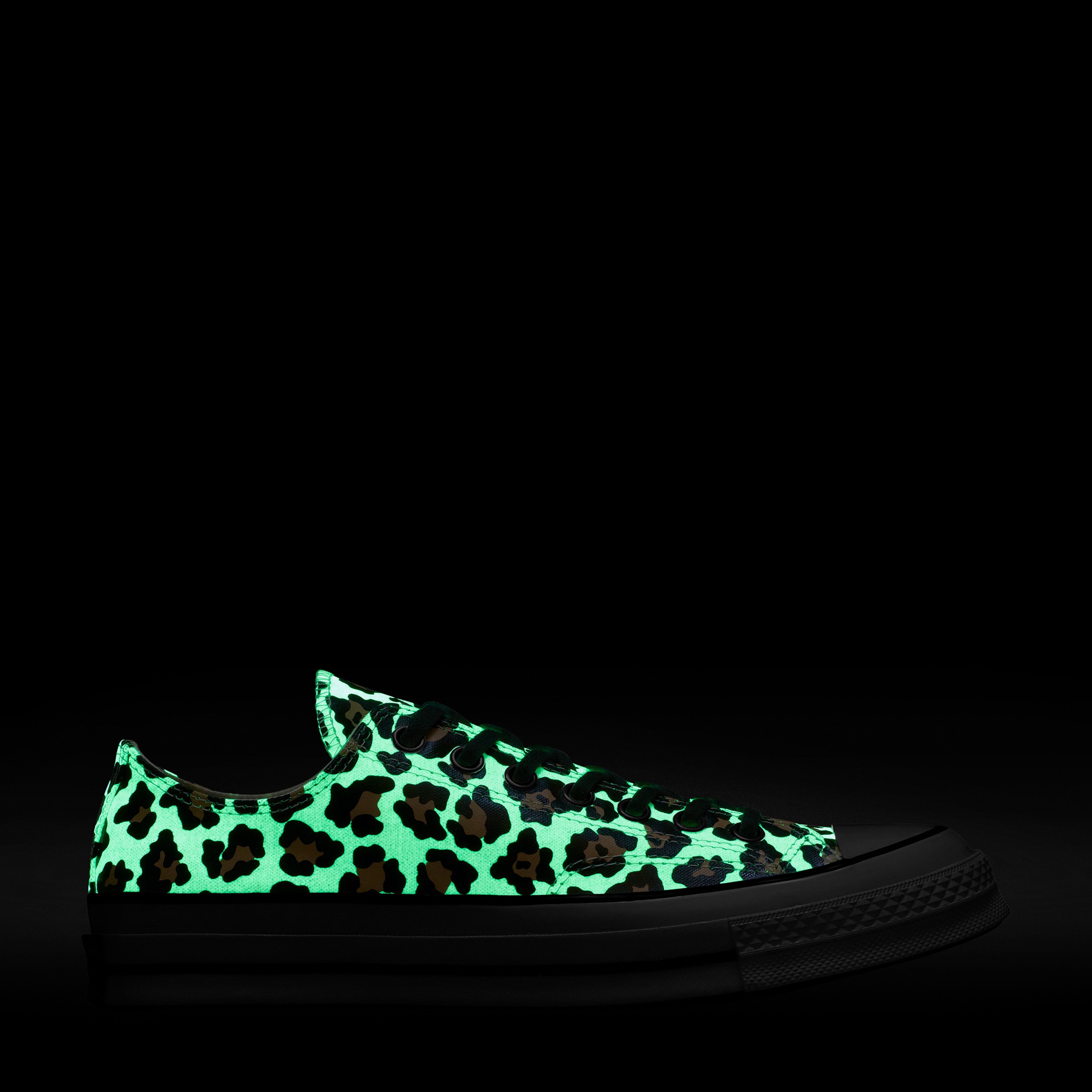 Converse Chuck 70 Glow In The Dark Leopard Print Kadın Krem Sneaker