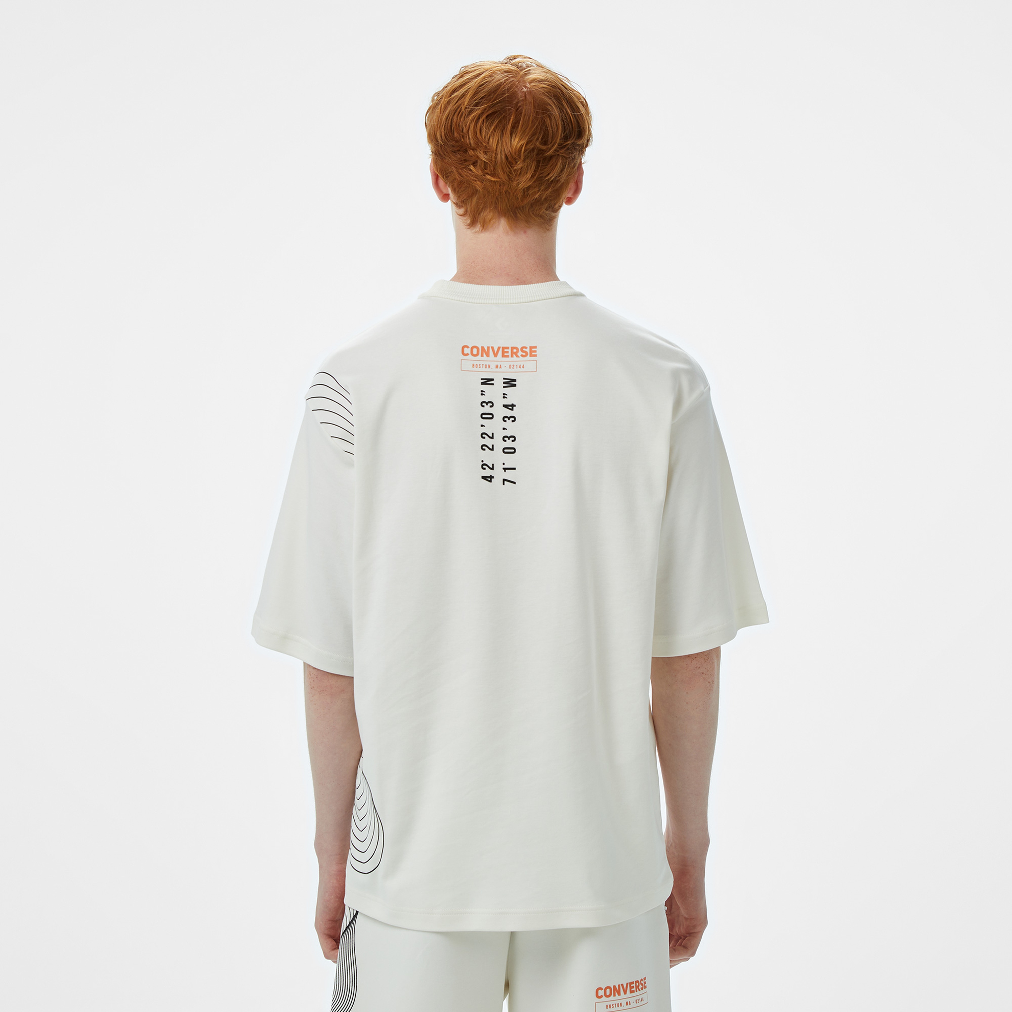 Converse Star Chevron Baskılı Erkek Oversize Fit Krem T-Shirt