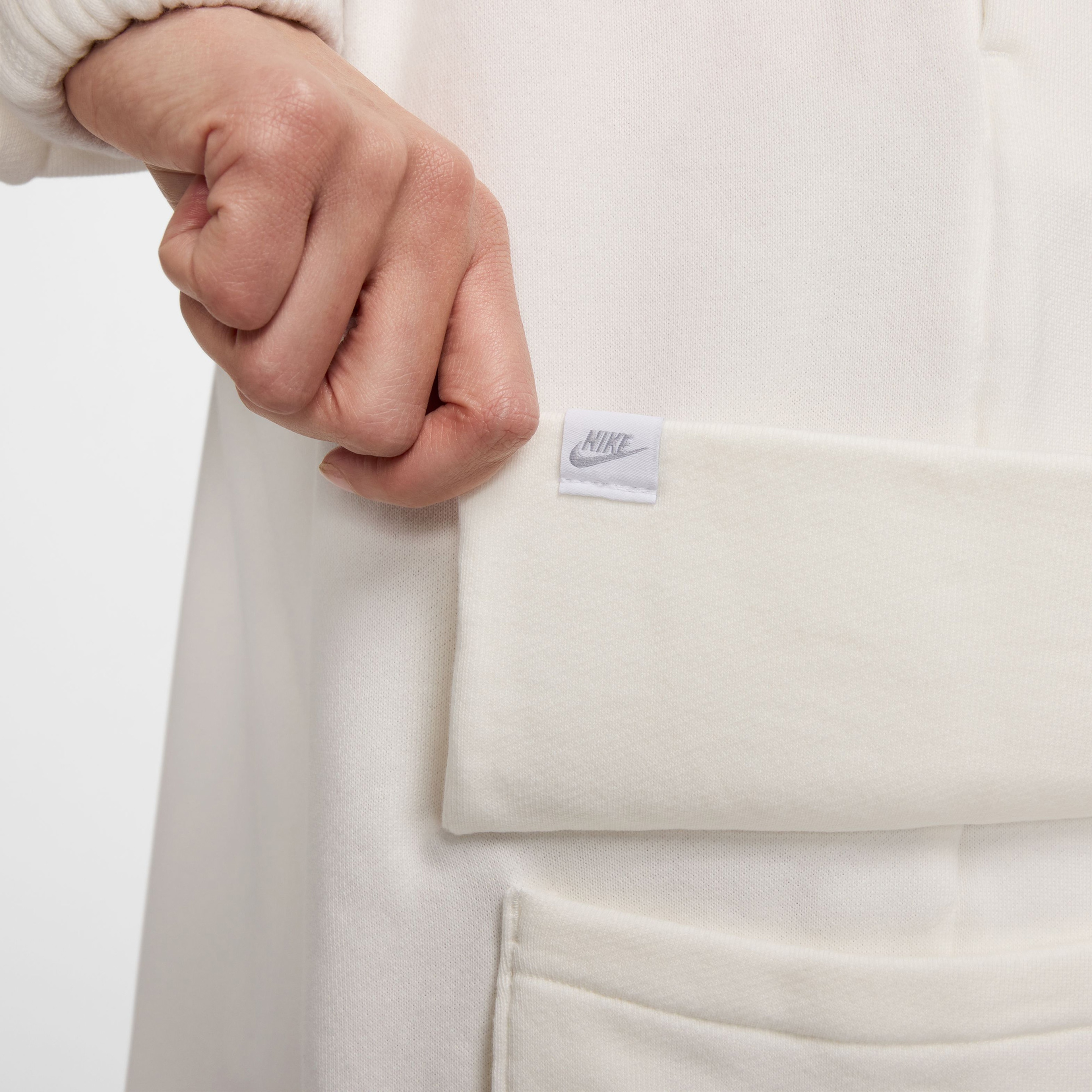 Nike Sportswear Dance Kadın Krem Rengi Eşofman Altı