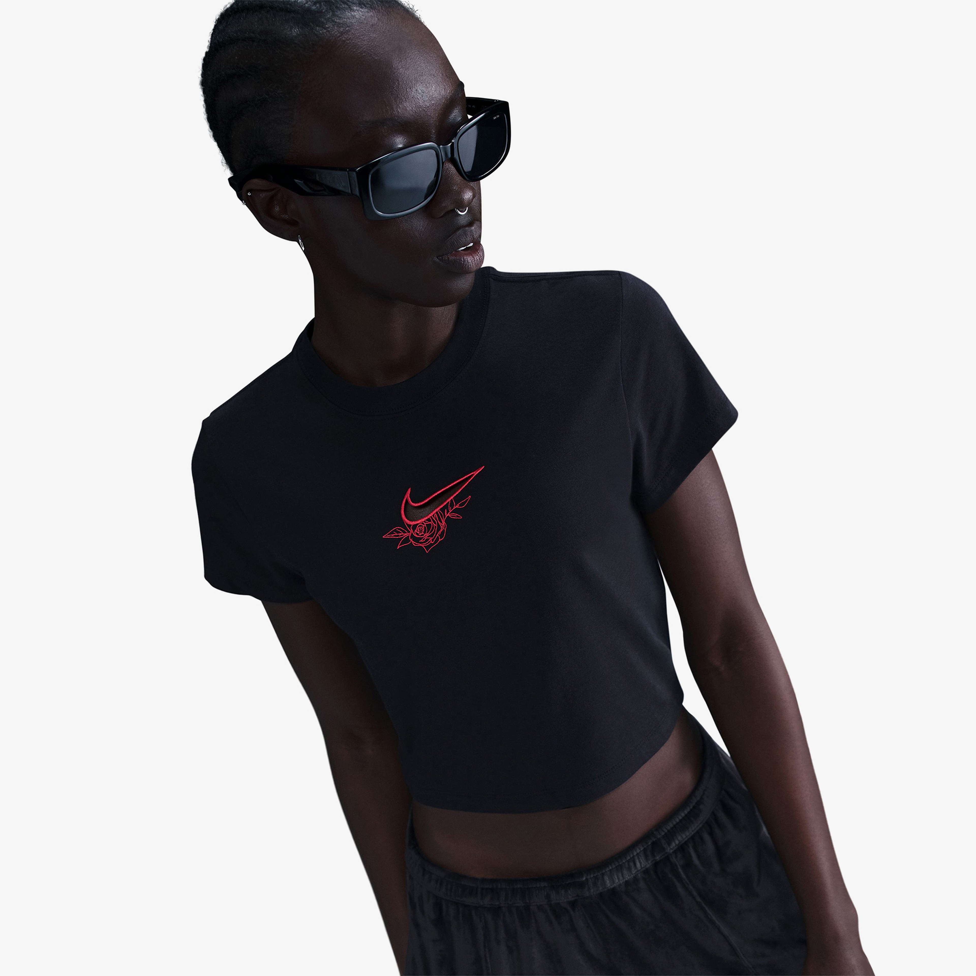 Nike Sportswear Chill Knit Kadın Siyah T-Shirt