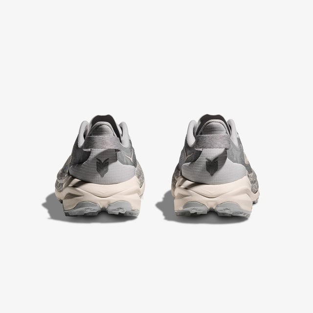 Hoka Hoka Speedgoat 6 Kadın Gri Outdoor Ayakkabı Occasion'da! Gri - 4. görsel