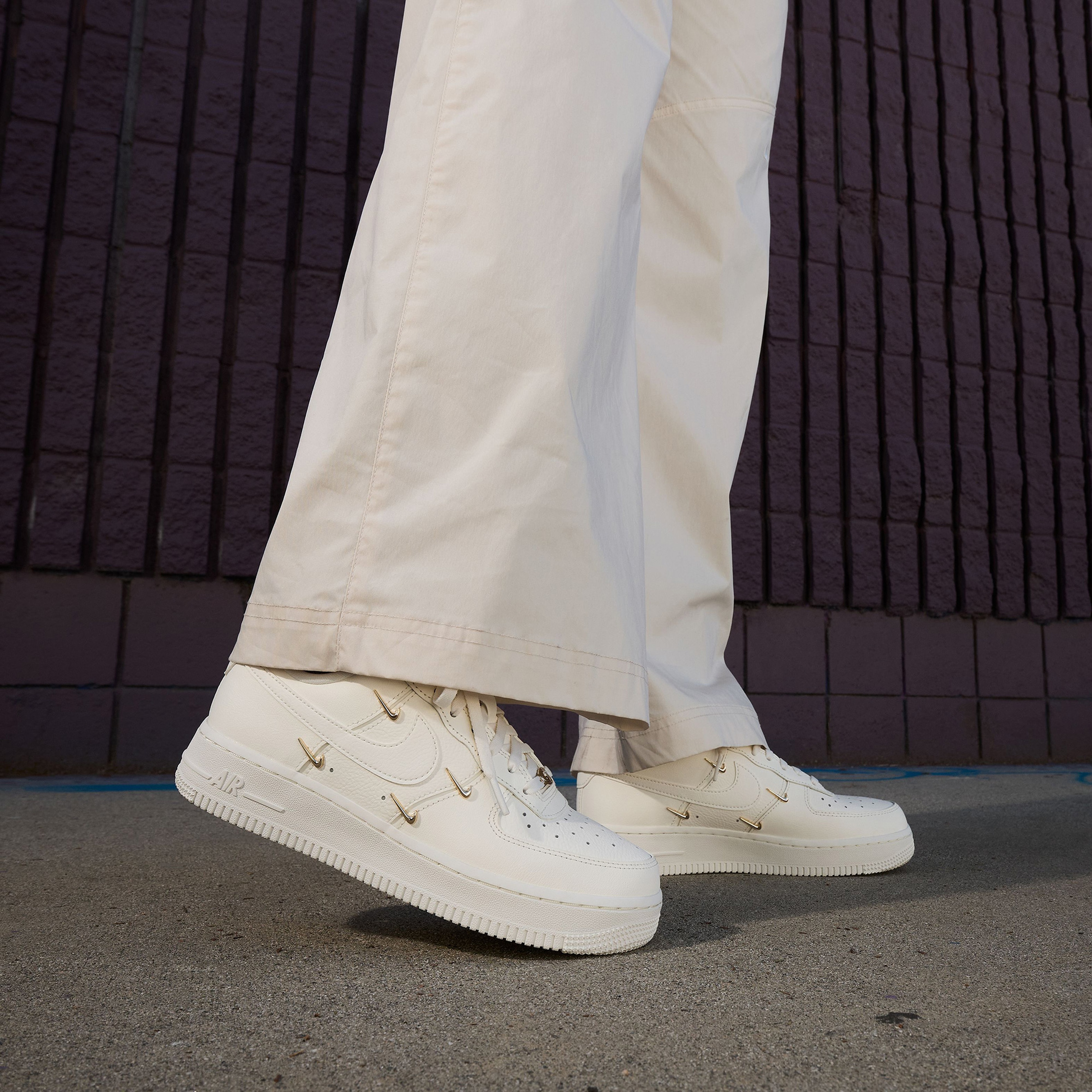 Nike Air Force 1 '07 Lx Kadın Bej Sneaker