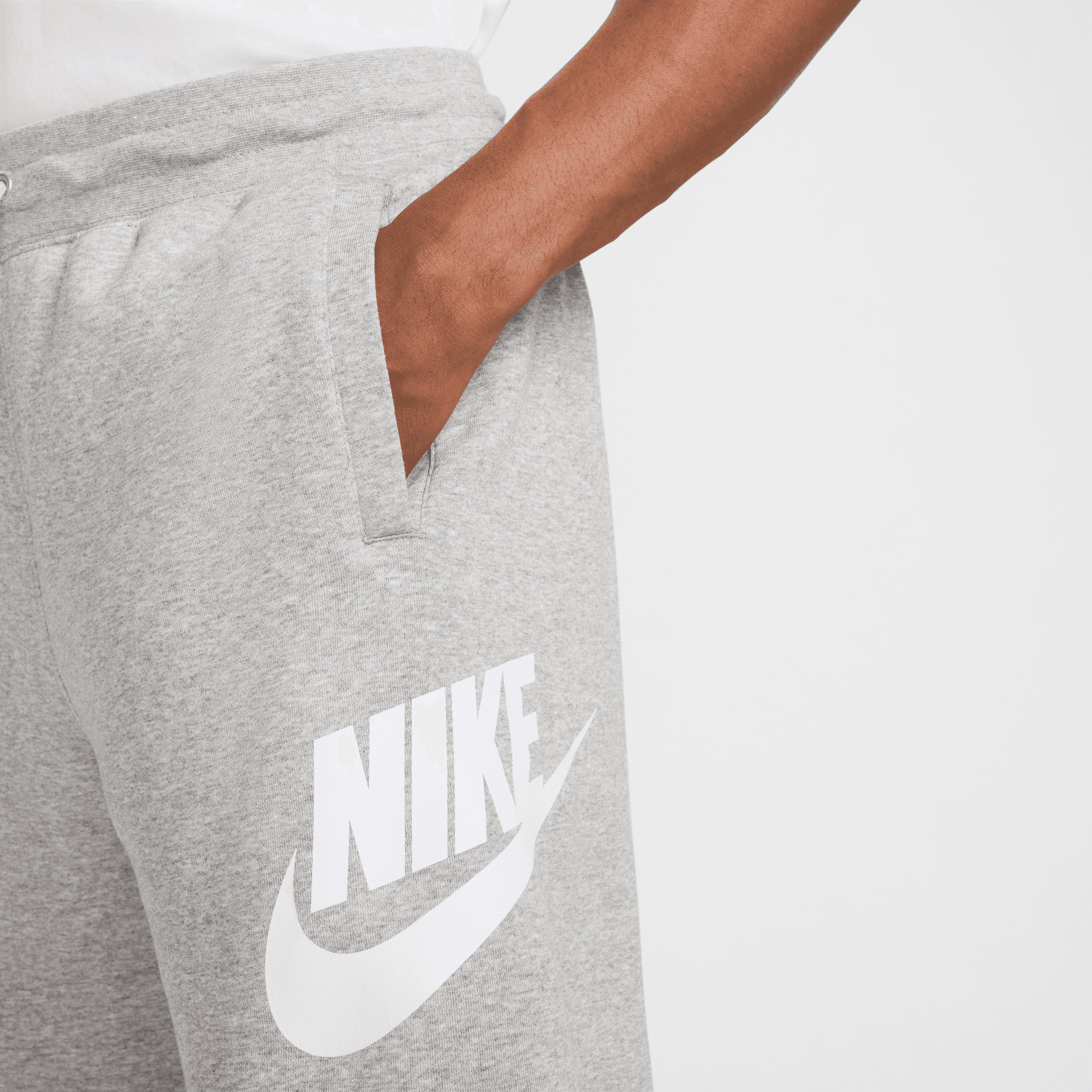 Nike Club Alumni Erkek Gri Şort