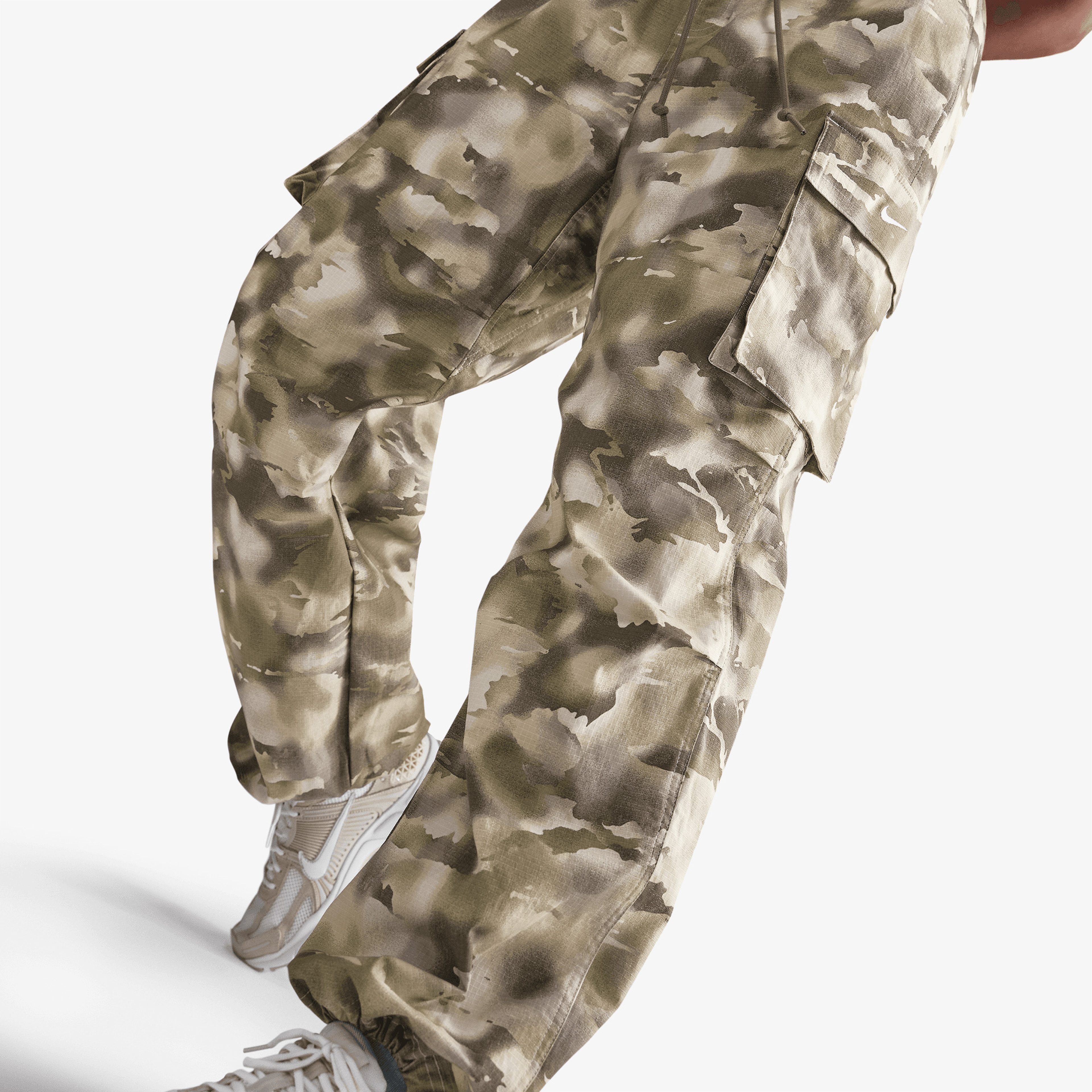 Nike Sportswear Camo Cargo Dance Kadın Beyaz Eşofman Altı