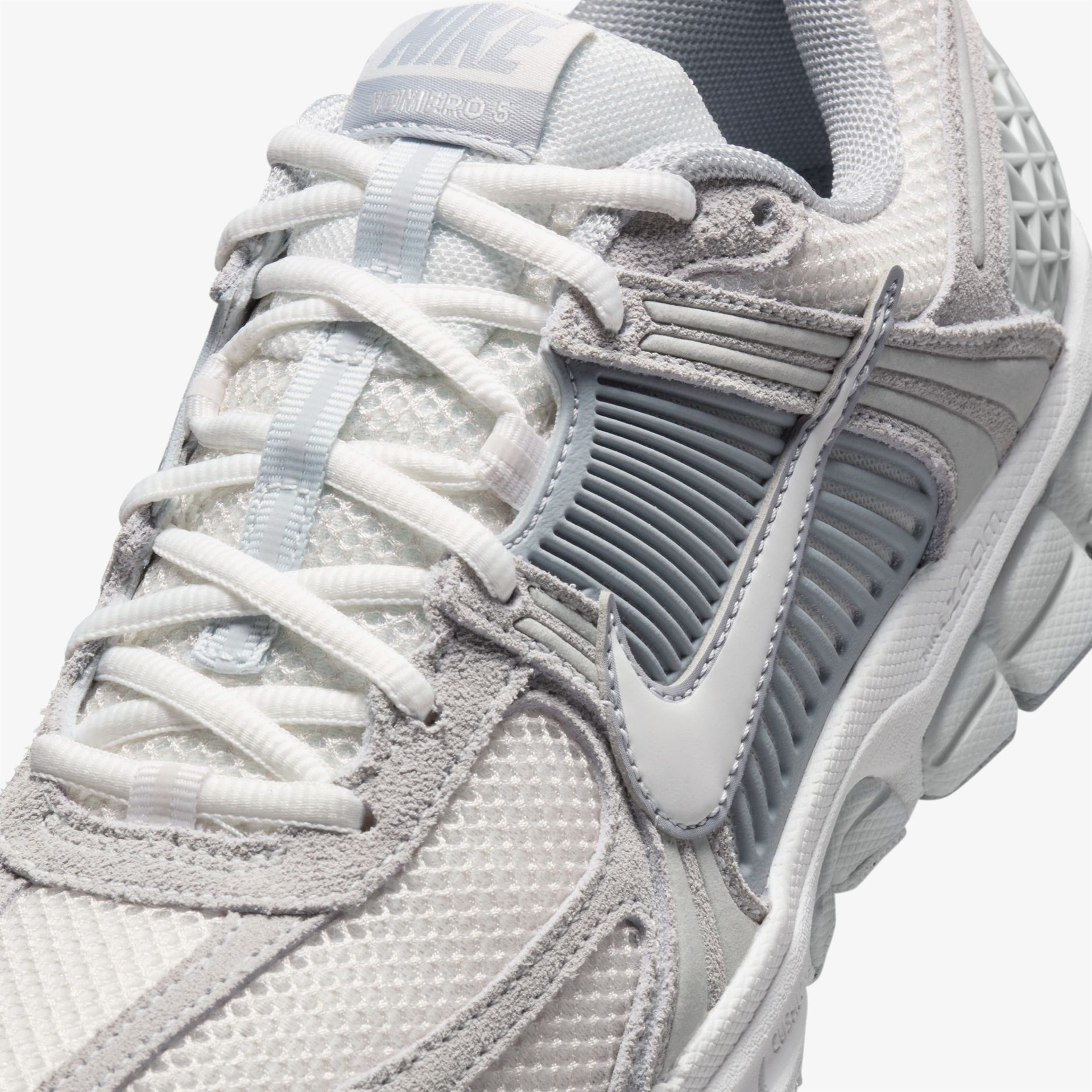 Nike Zoom Vomero 5 Kadın Beyaz Sneaker