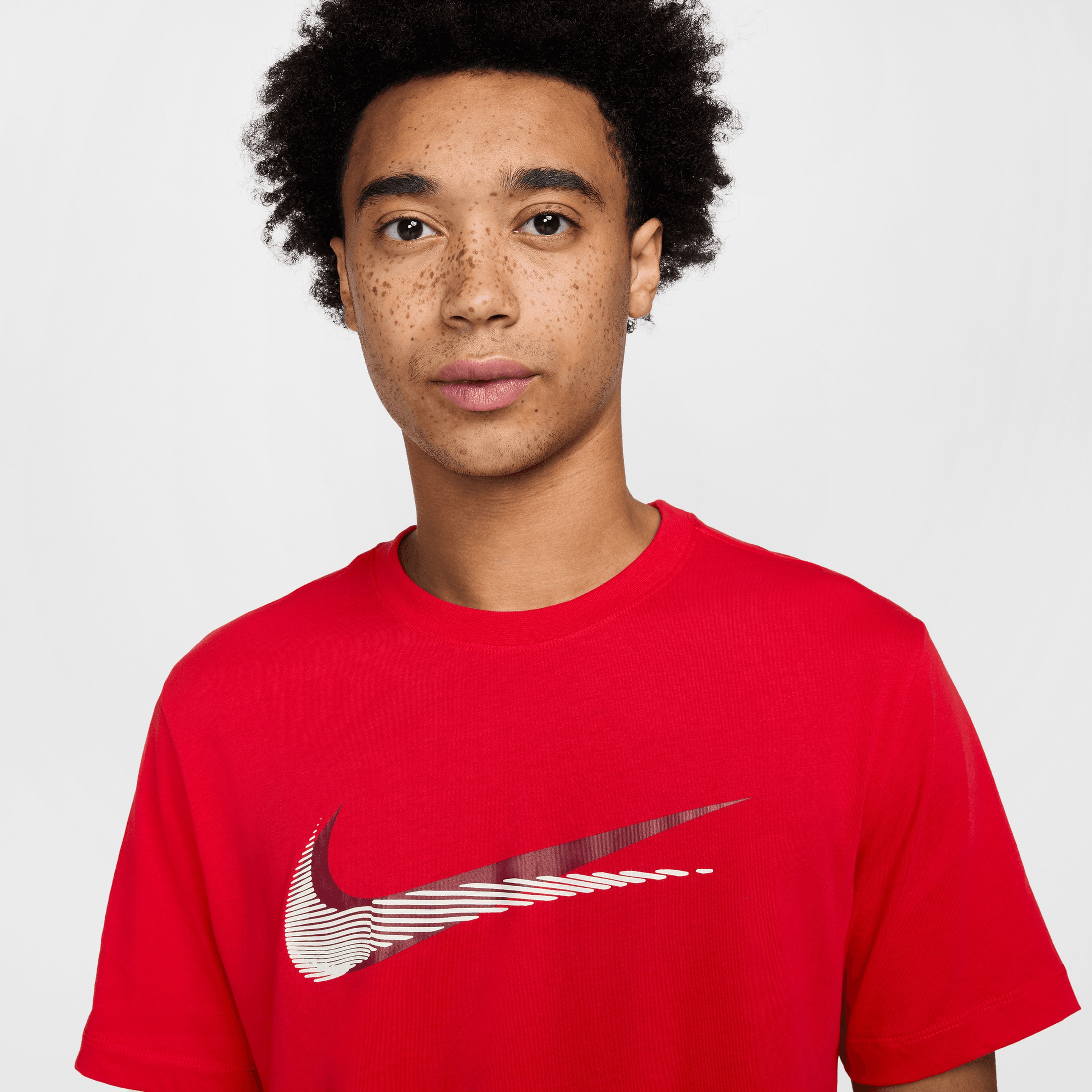 Nike Spring Swish Erkek Kırmızı T-Shirt