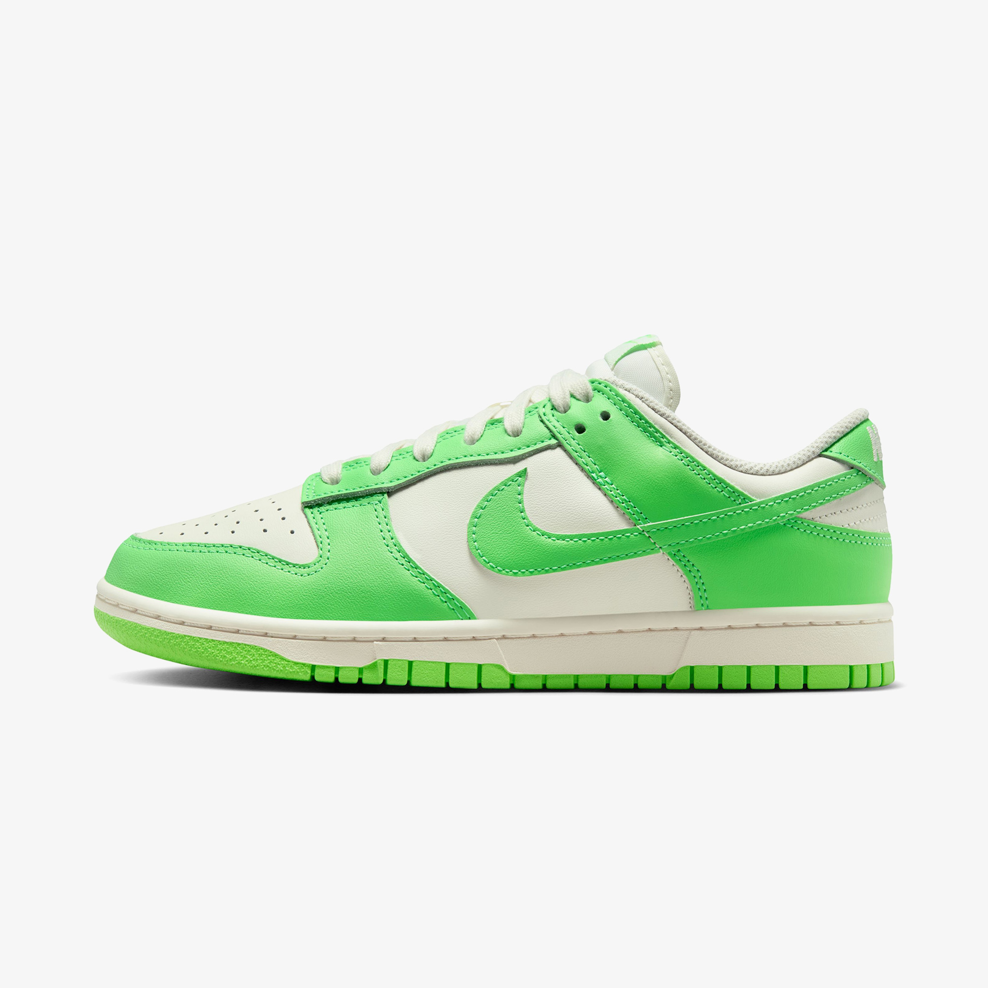 Nike Dunk Low Kadın Beyaz Sneaker