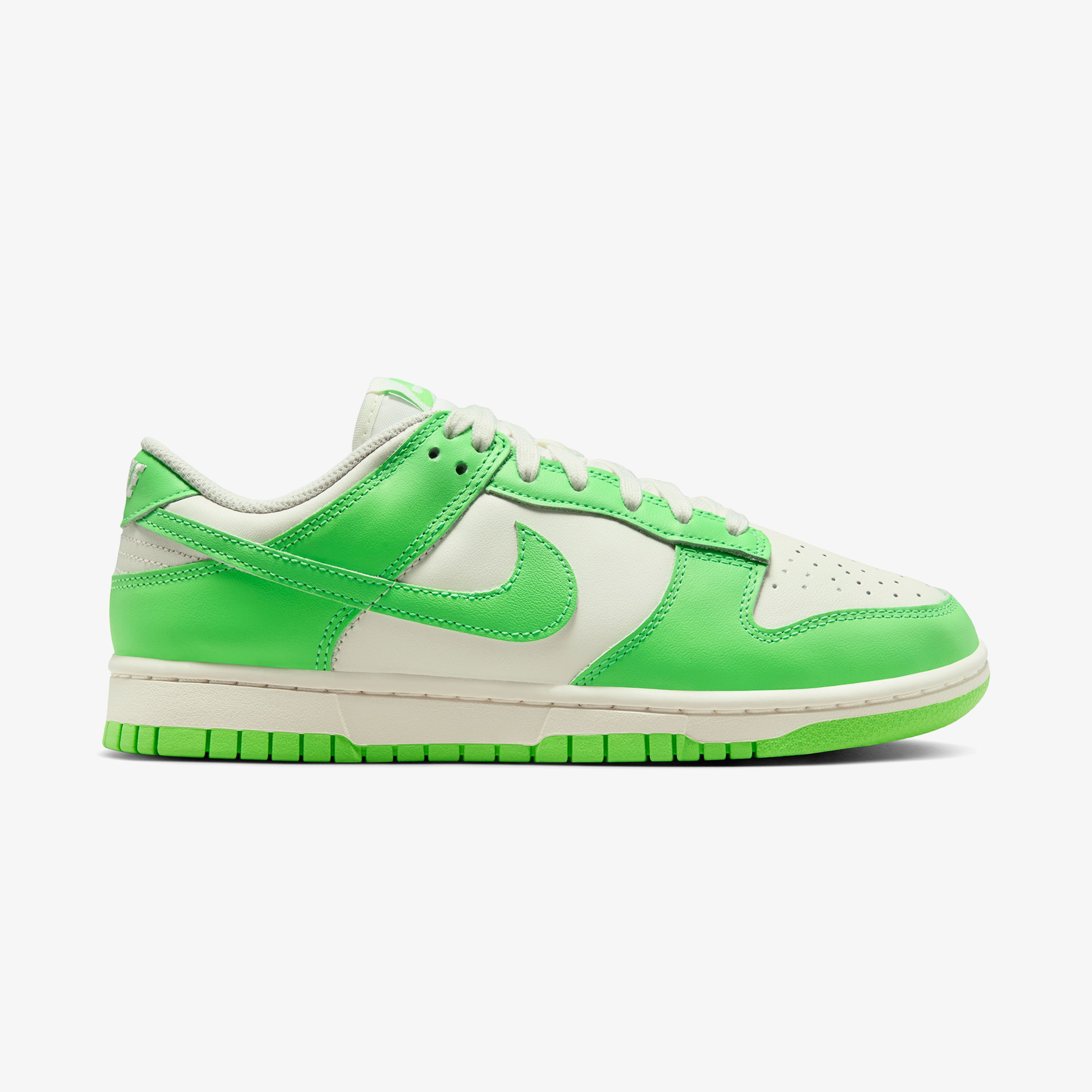 Nike Dunk Low Kadın Beyaz Sneaker