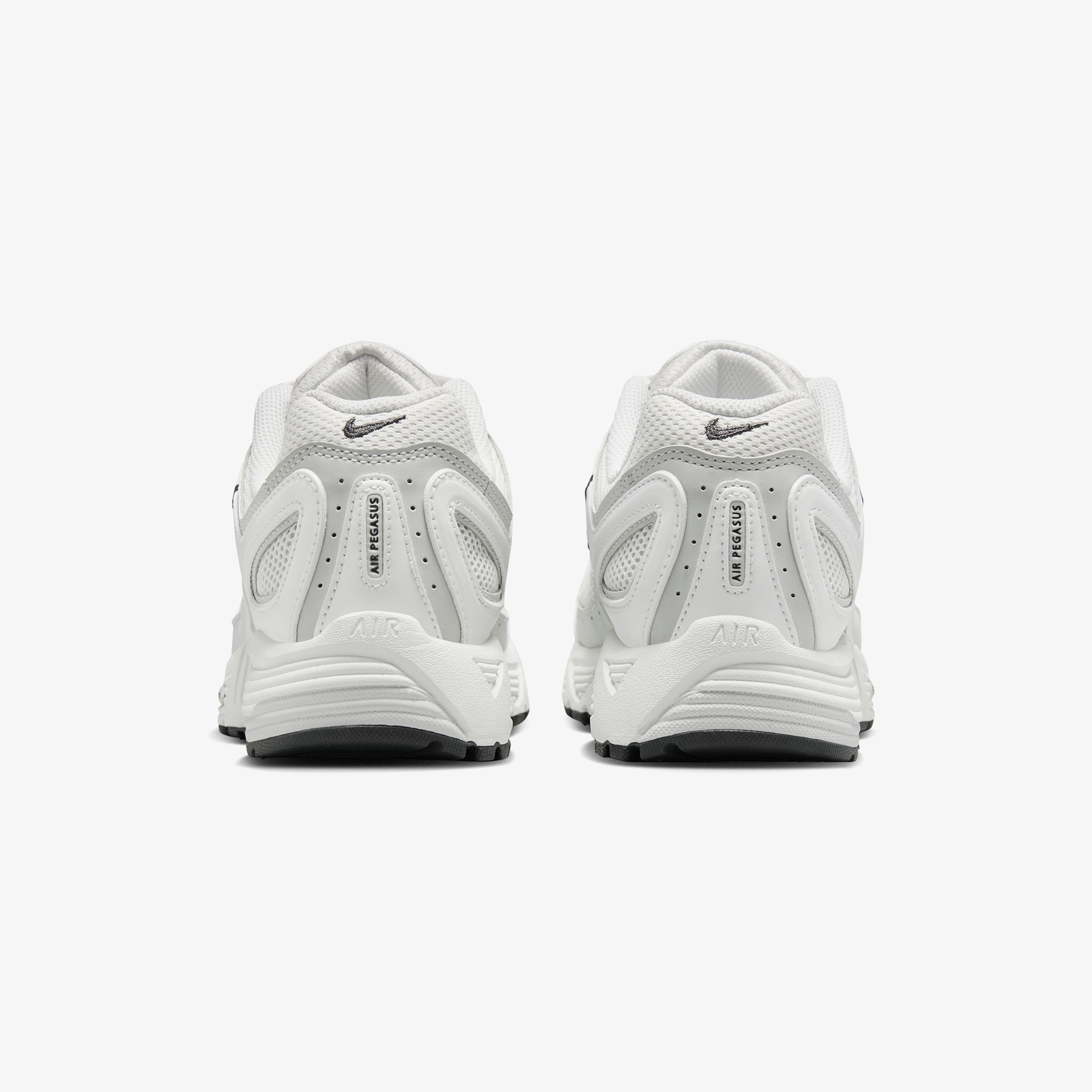 Nike Air Pegasus 2005 Kadın Beyaz Spor Ayakkabı