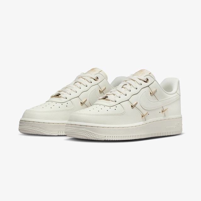 Nike Bej Nike Air Force 1 Lx